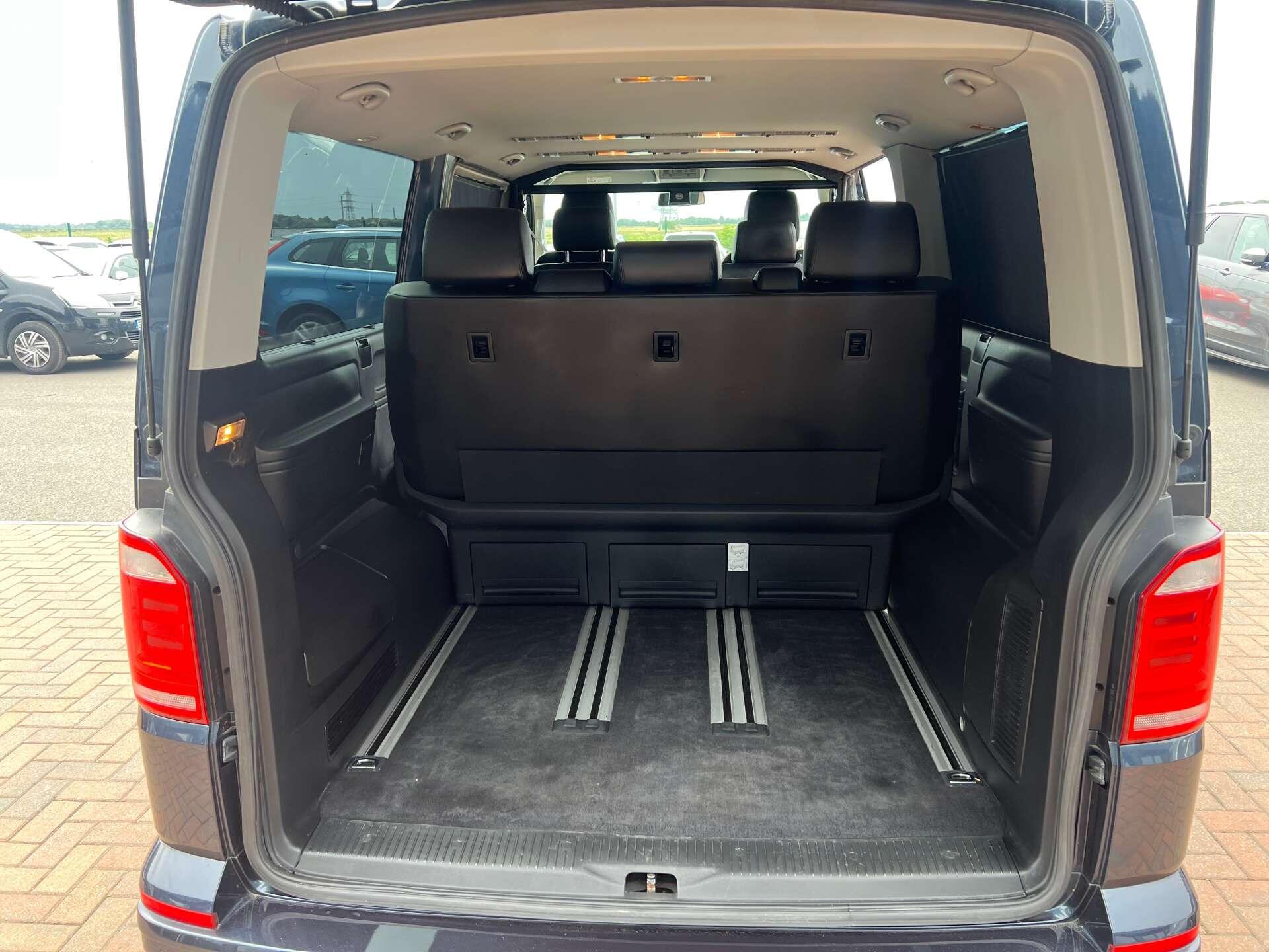 Volkswagen Caravelle view 41