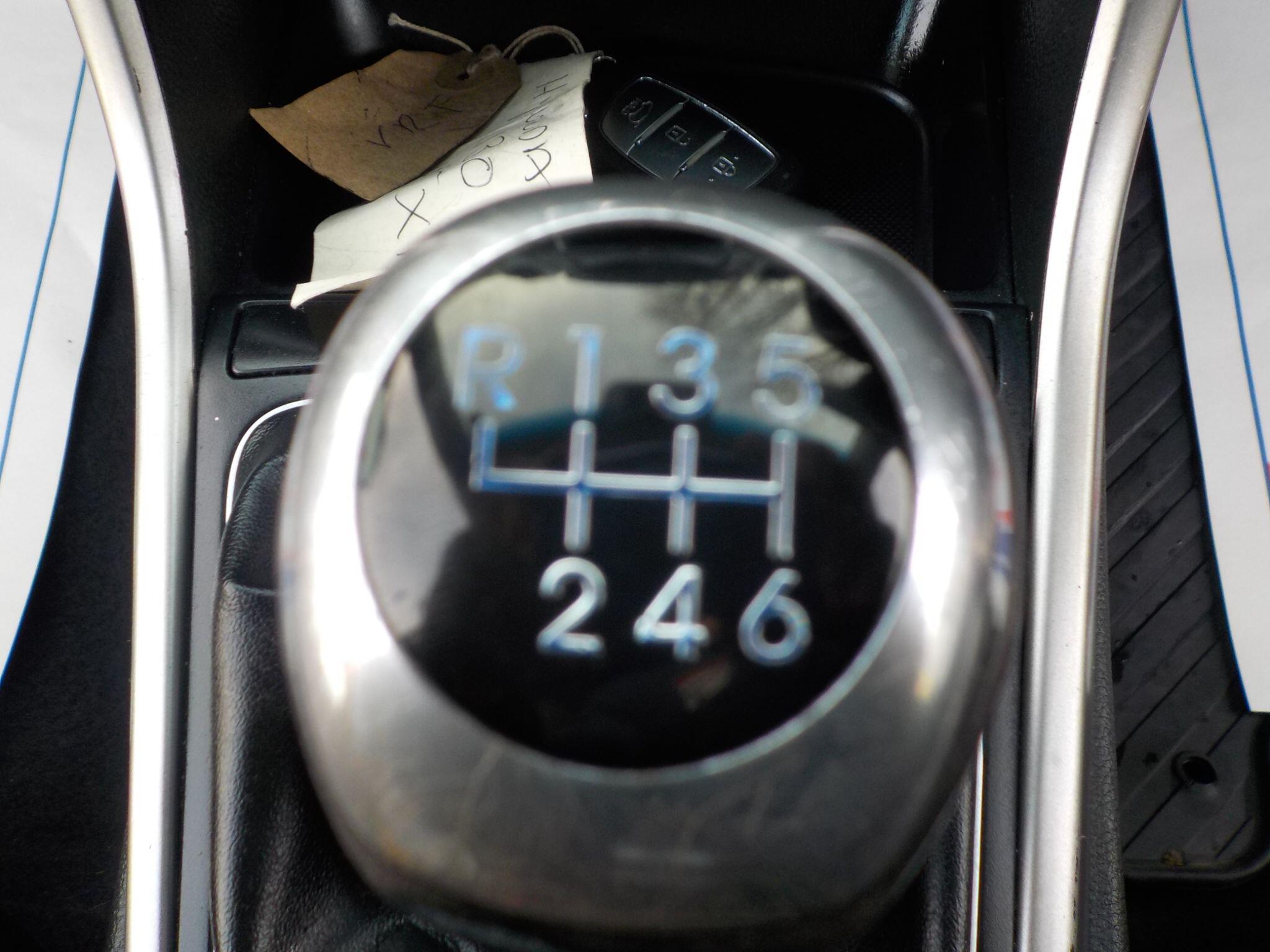 Hyundai i30 1.6 CRDi Blue Drive Premium Euro 6 (s/s) 5dr