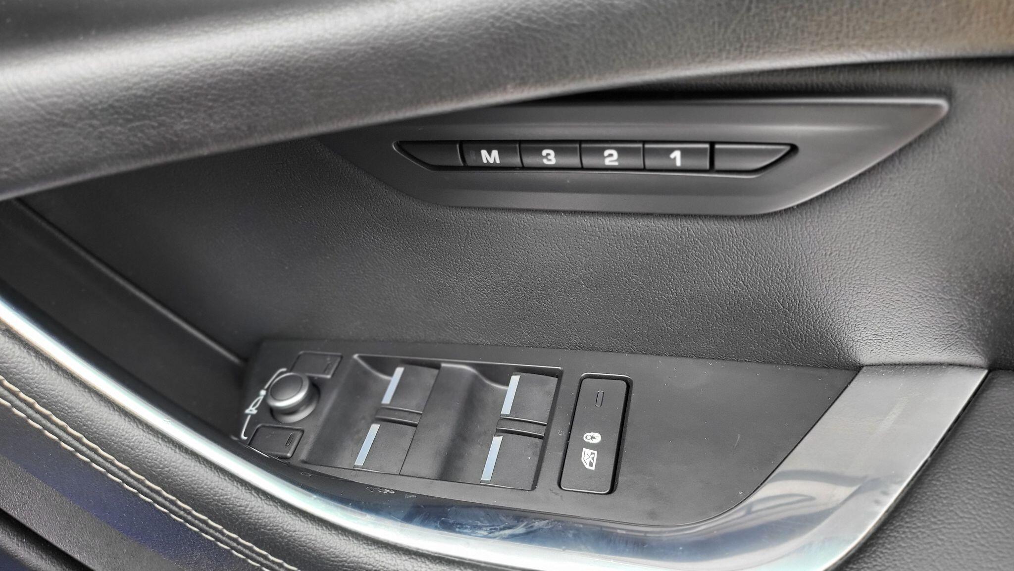 Jaguar Xe view 23