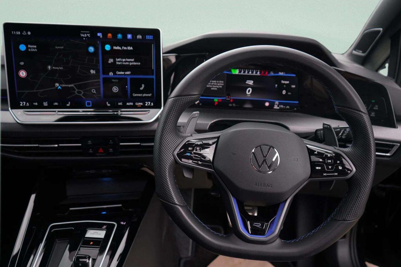 Volkswagen Golf view 24