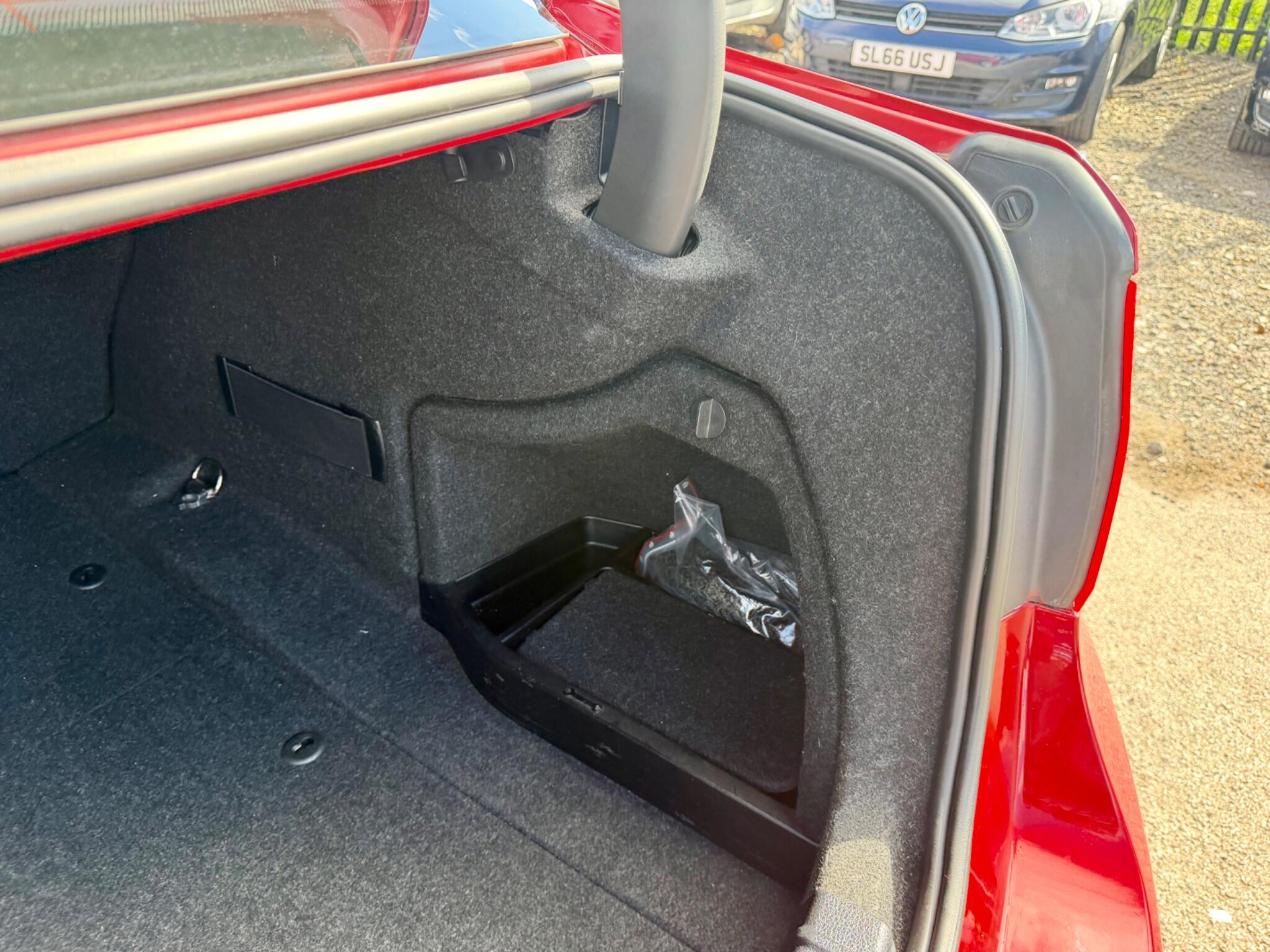 BMW 3 Series view 65