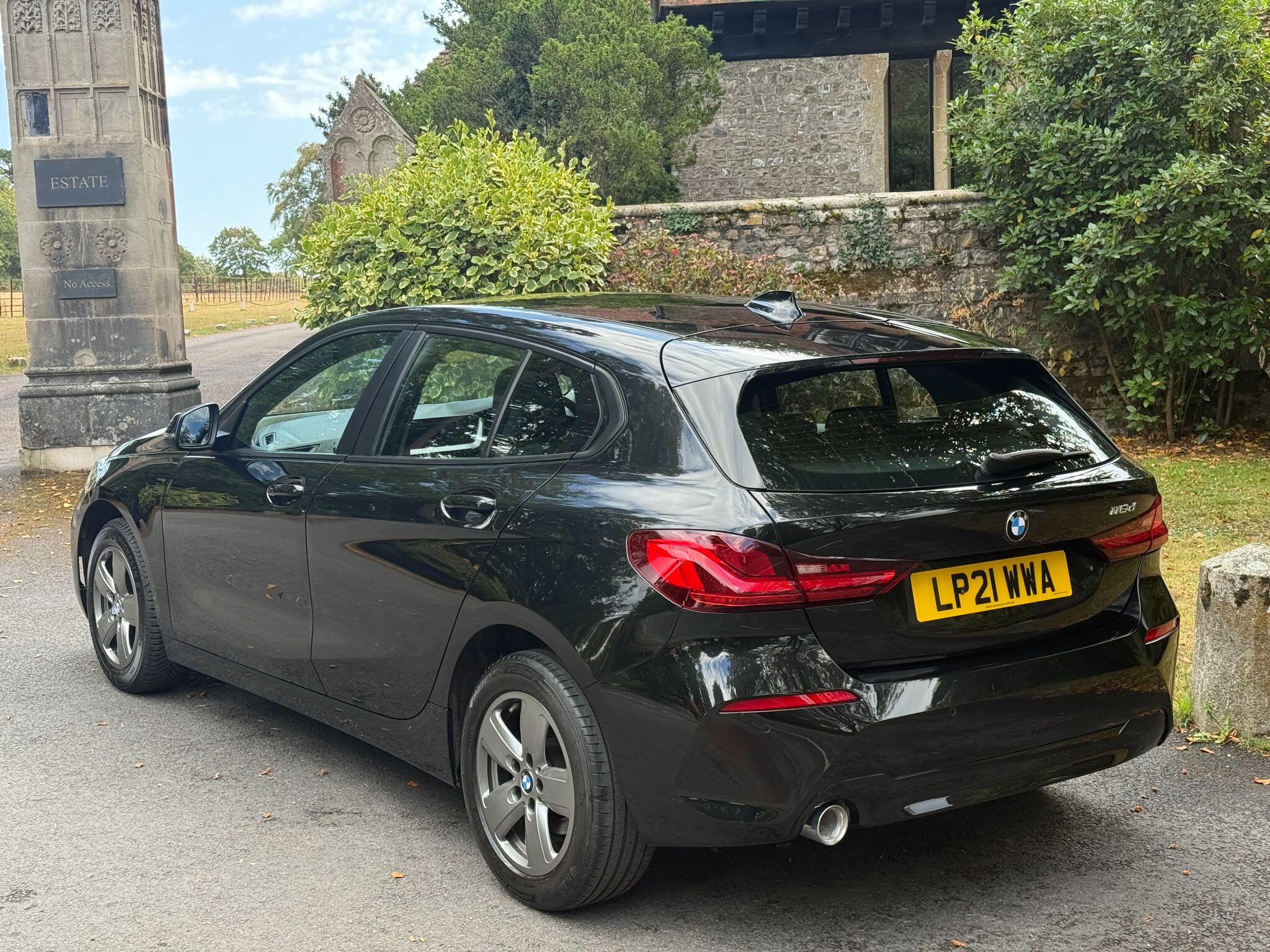 BMW 1 Series view 11