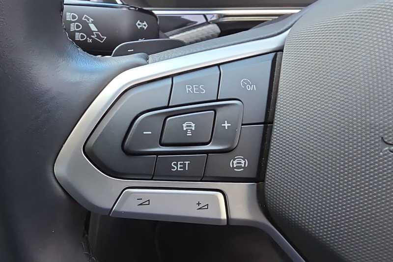 Volkswagen T-Cross view 21