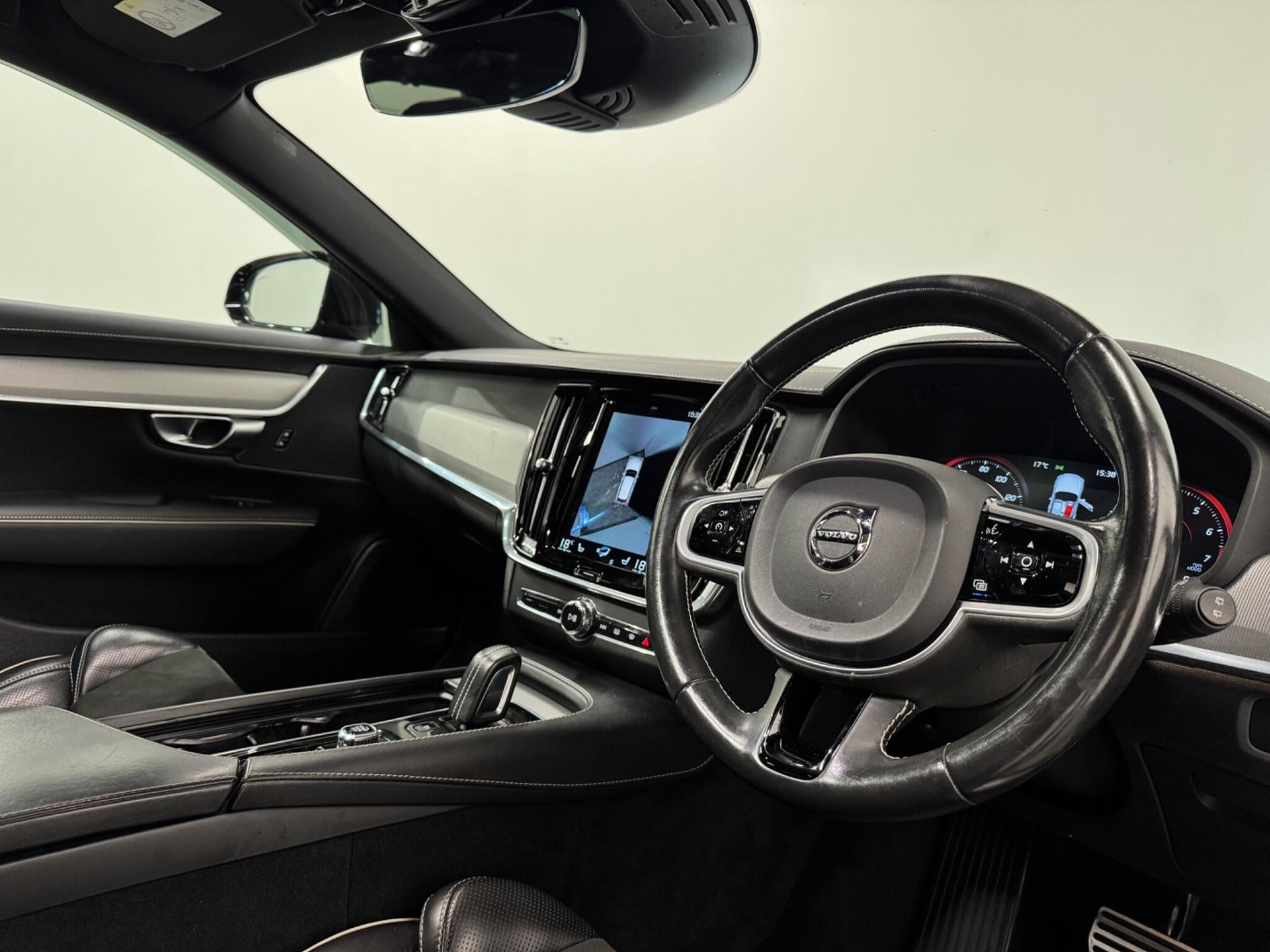 Volvo V90 view 11