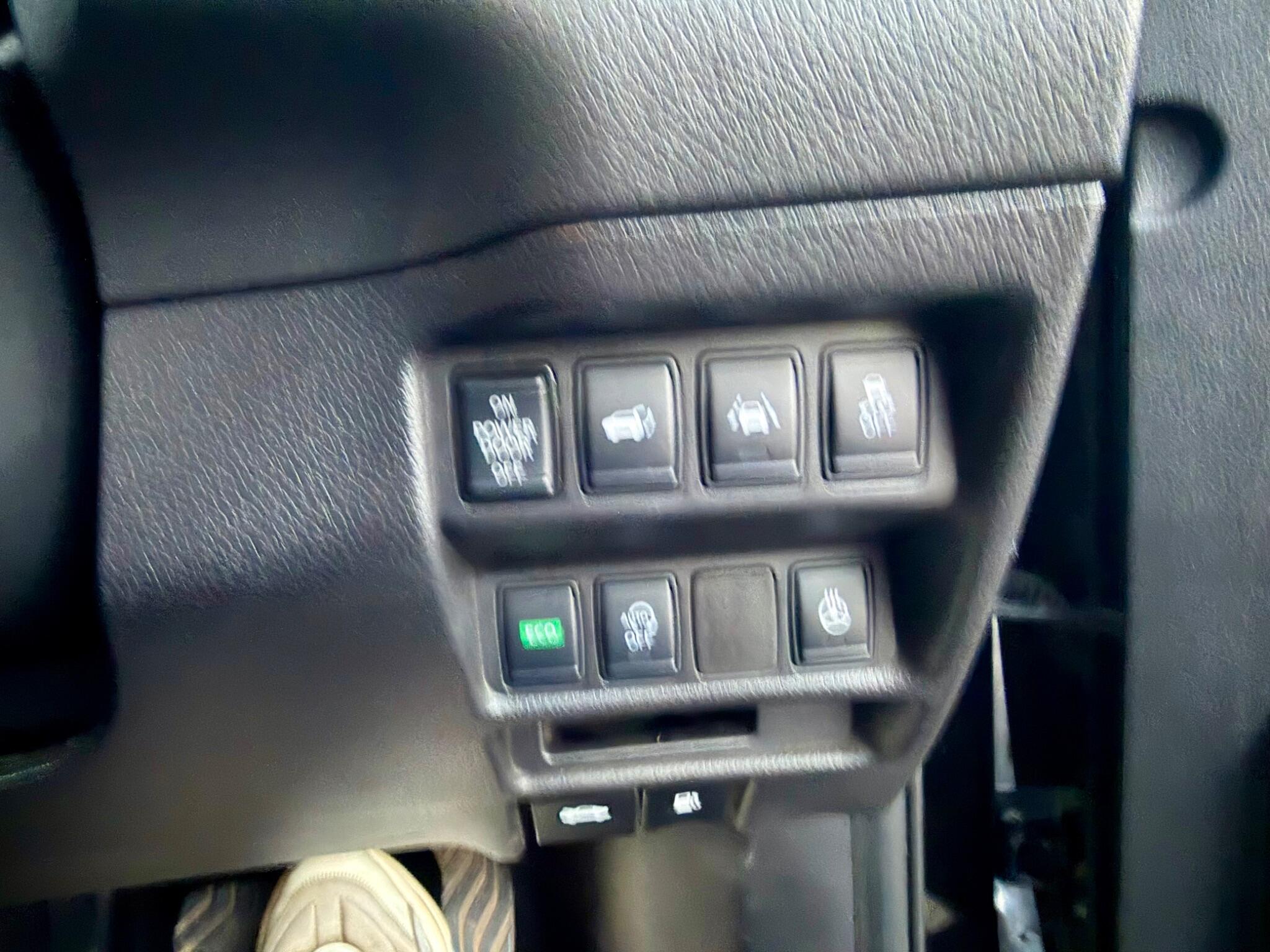 Nissan X-Trail view 35