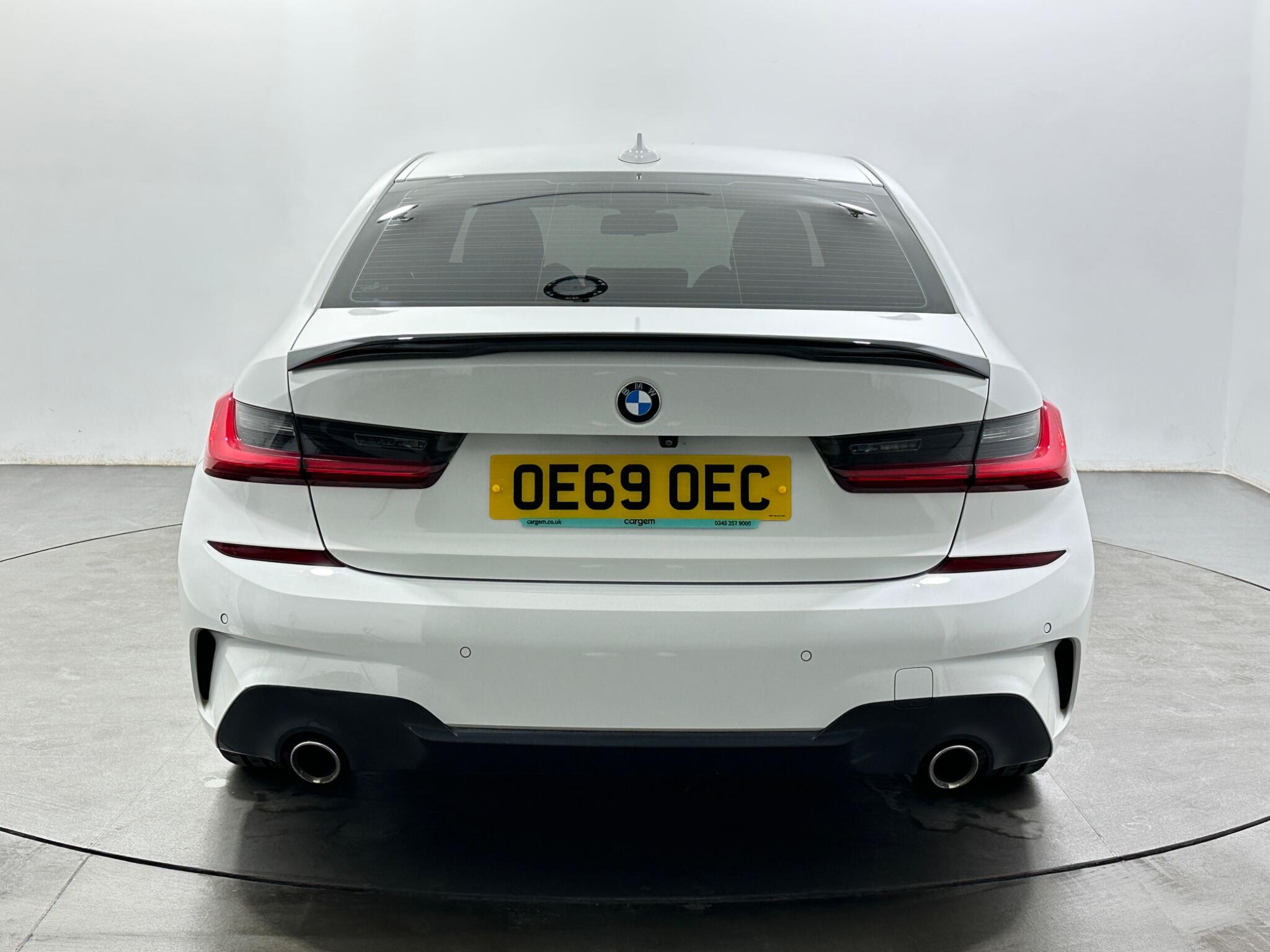 BMW 3 Series view 7