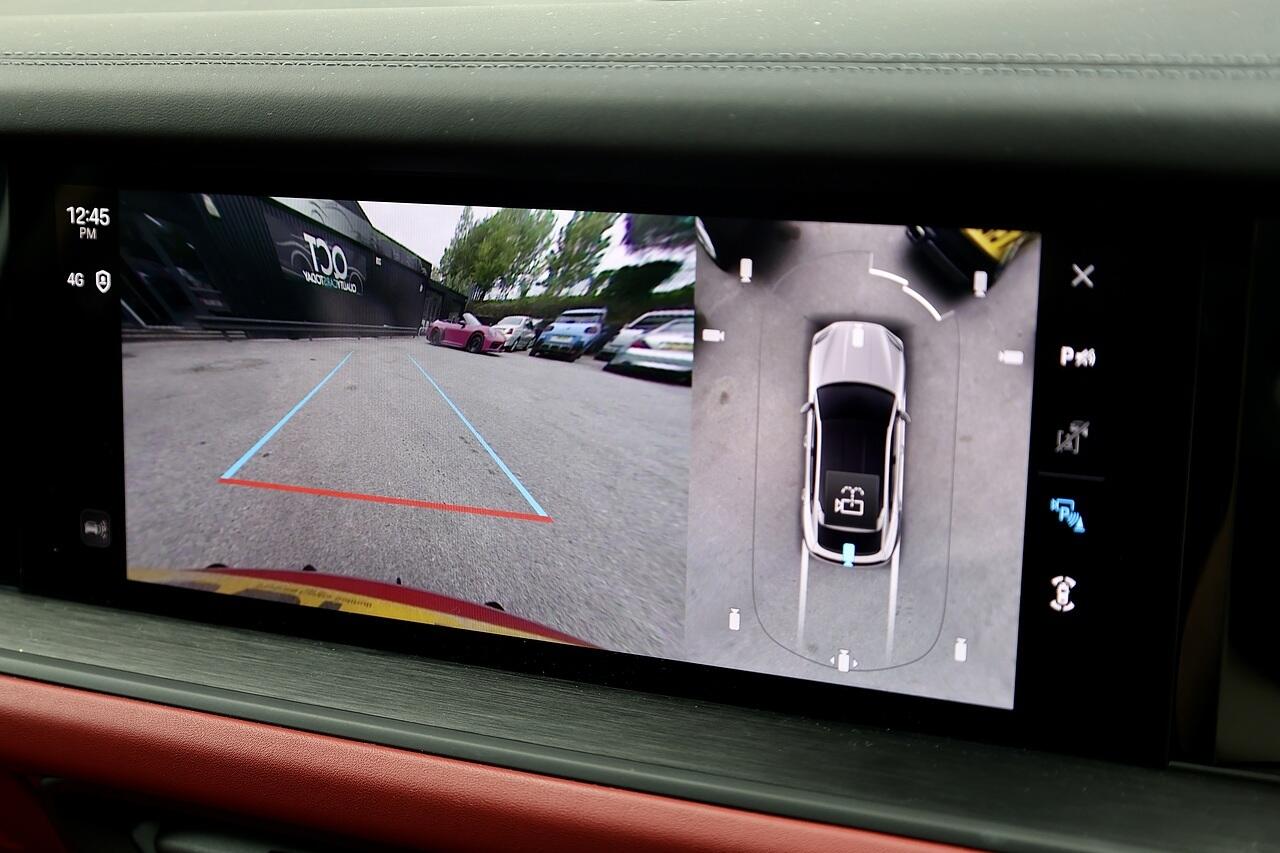 Porsche Cayenne view 21