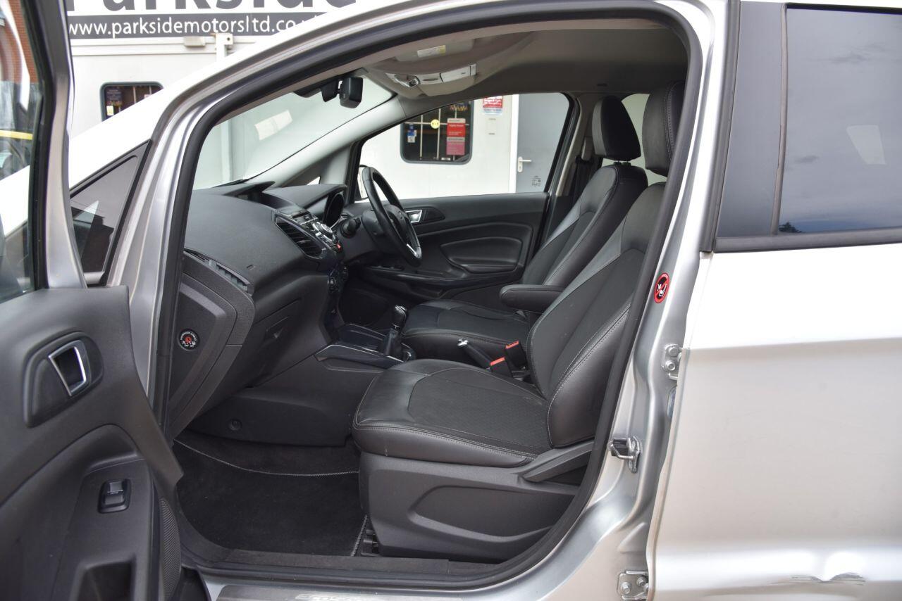 Ford Ecosport view 22