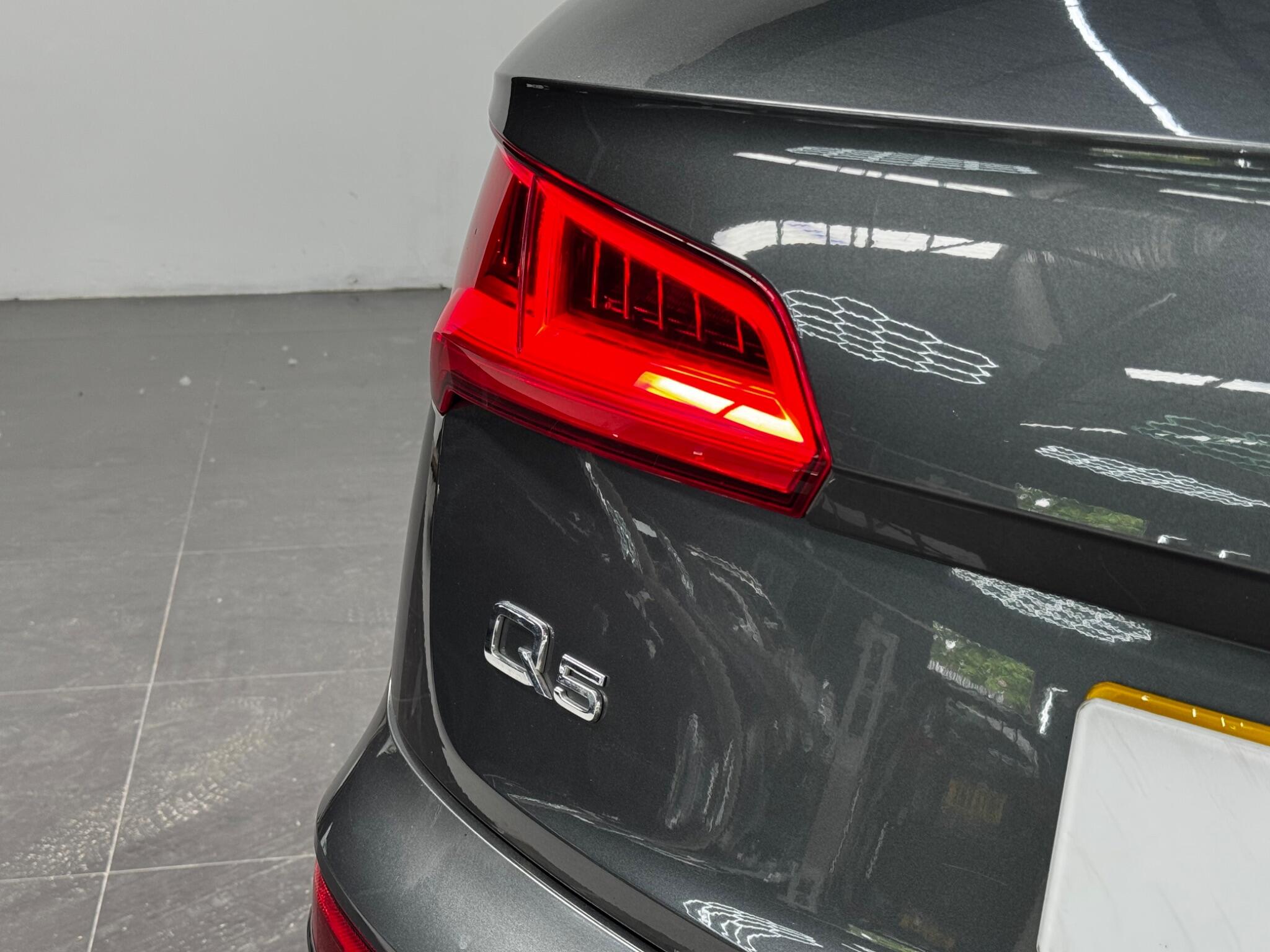 Audi Q5 view 15