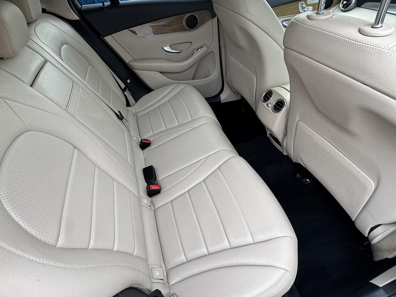 Mercedes-Benz GLC view 8
