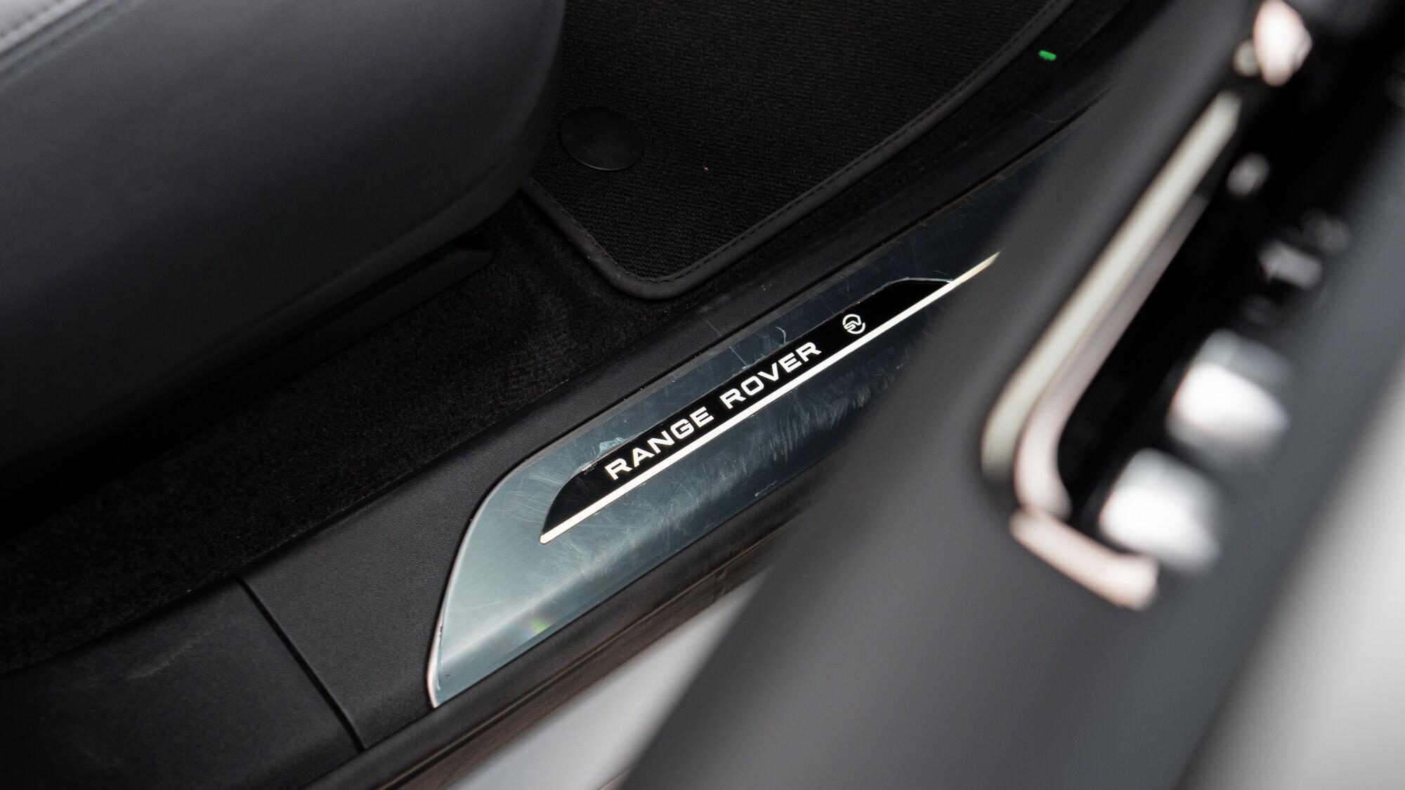 Land Rover Range Rover Sport view 45
