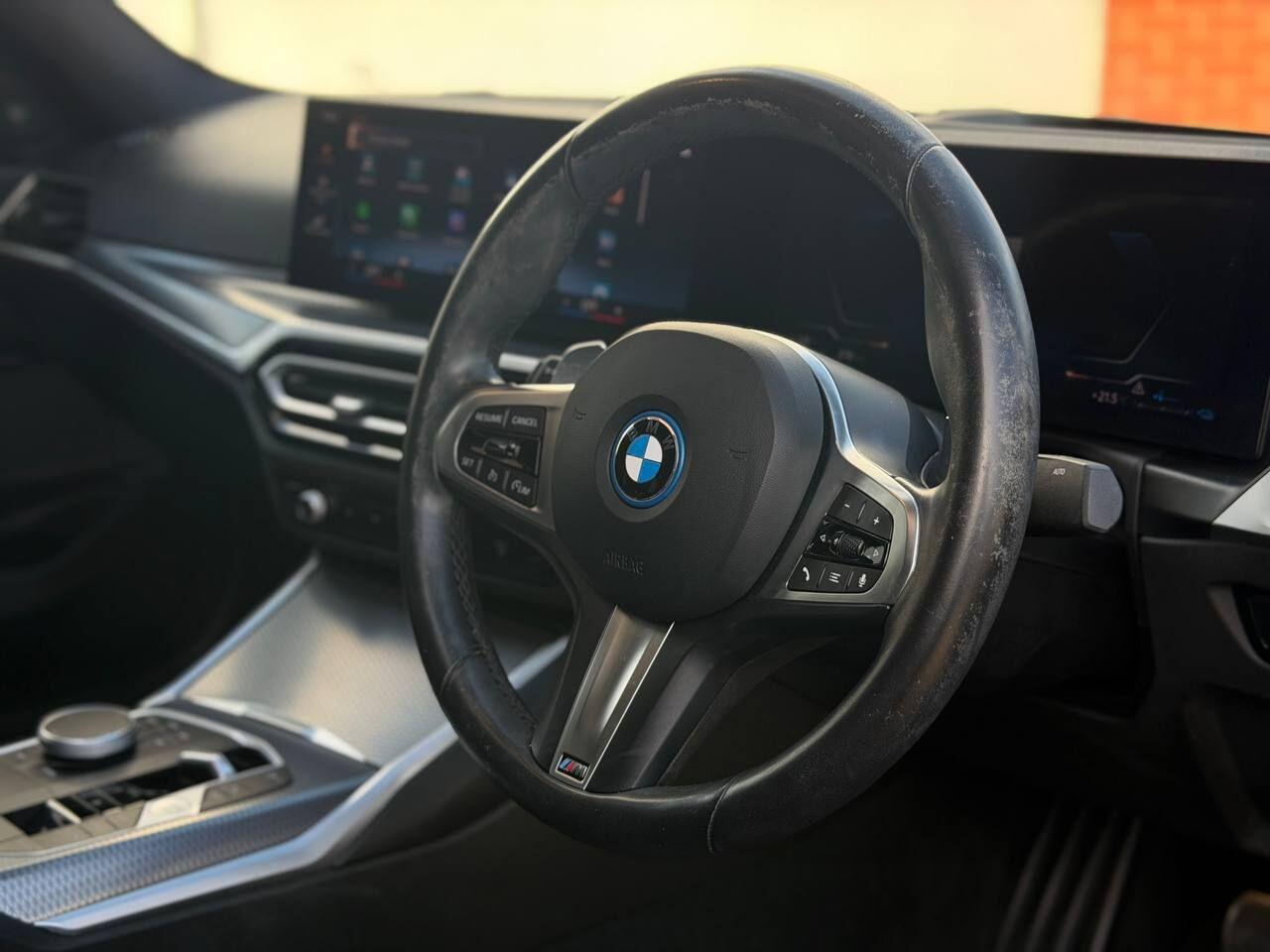 BMW 3 Series view 9