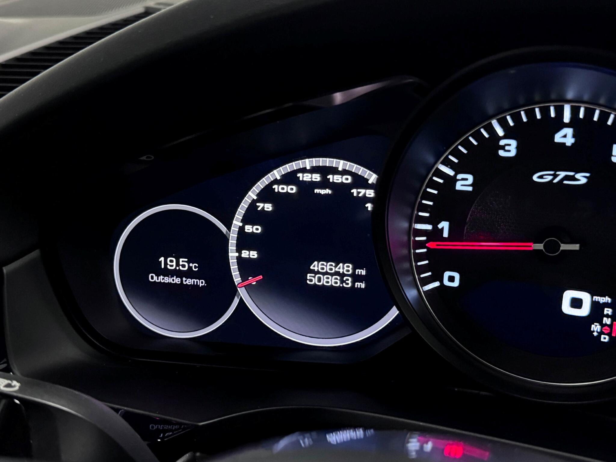 Porsche Cayenne view 22