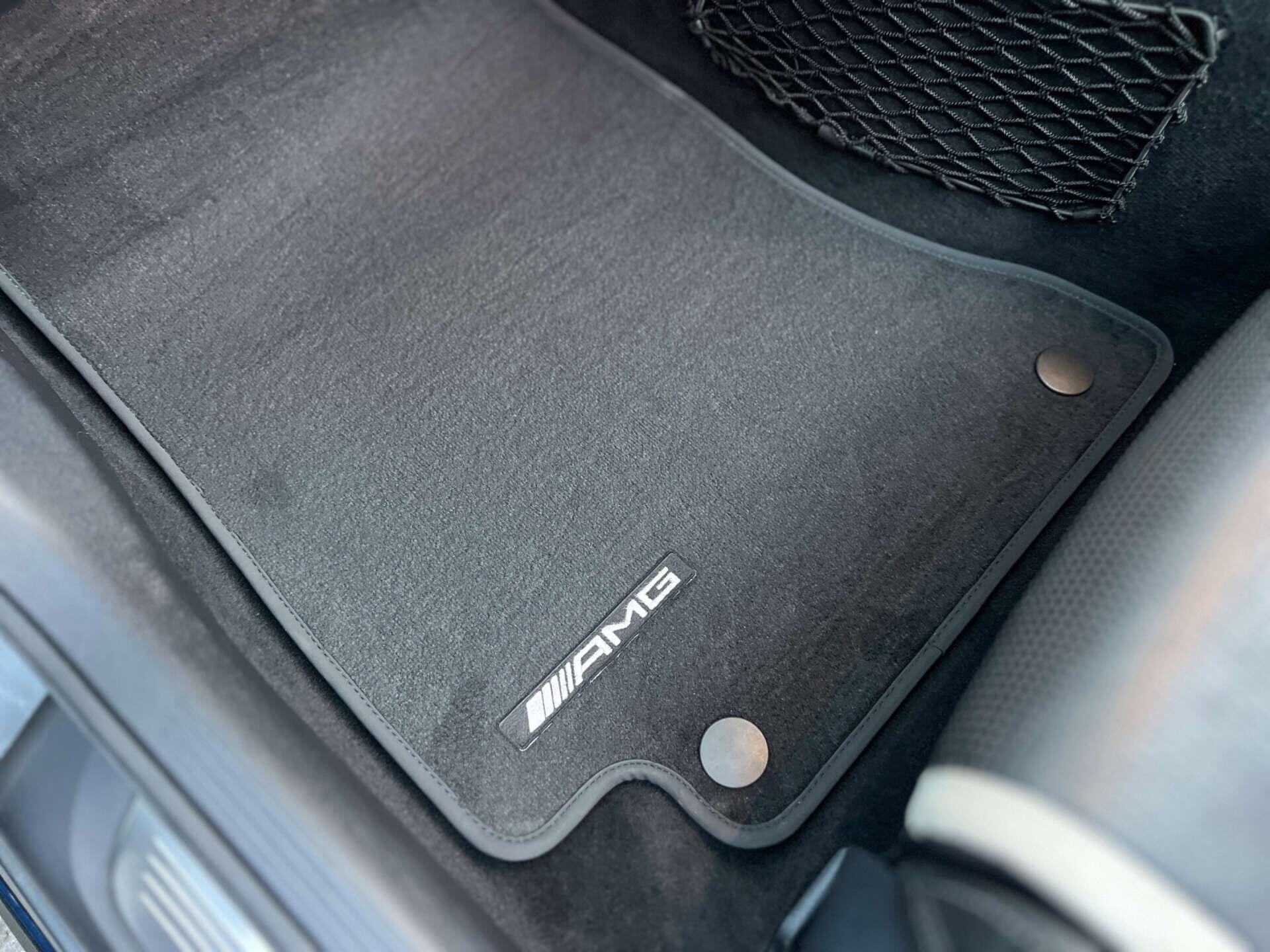 Mercedes-Benz C Class view 26