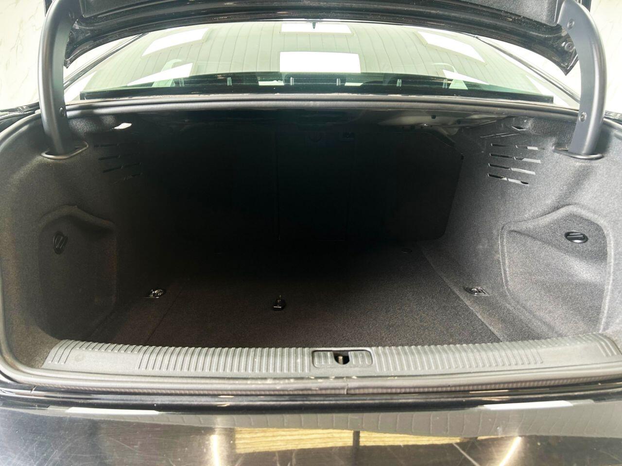 Audi A4 view 20