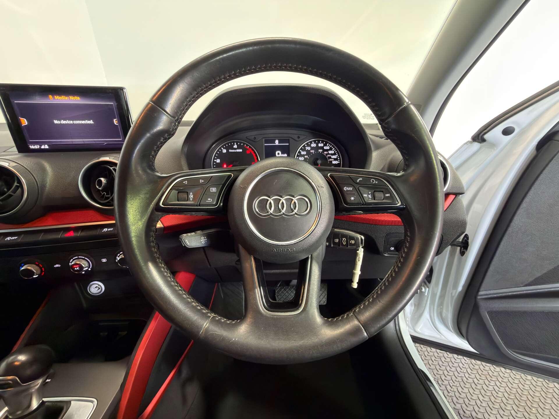 Audi Q2 view 22