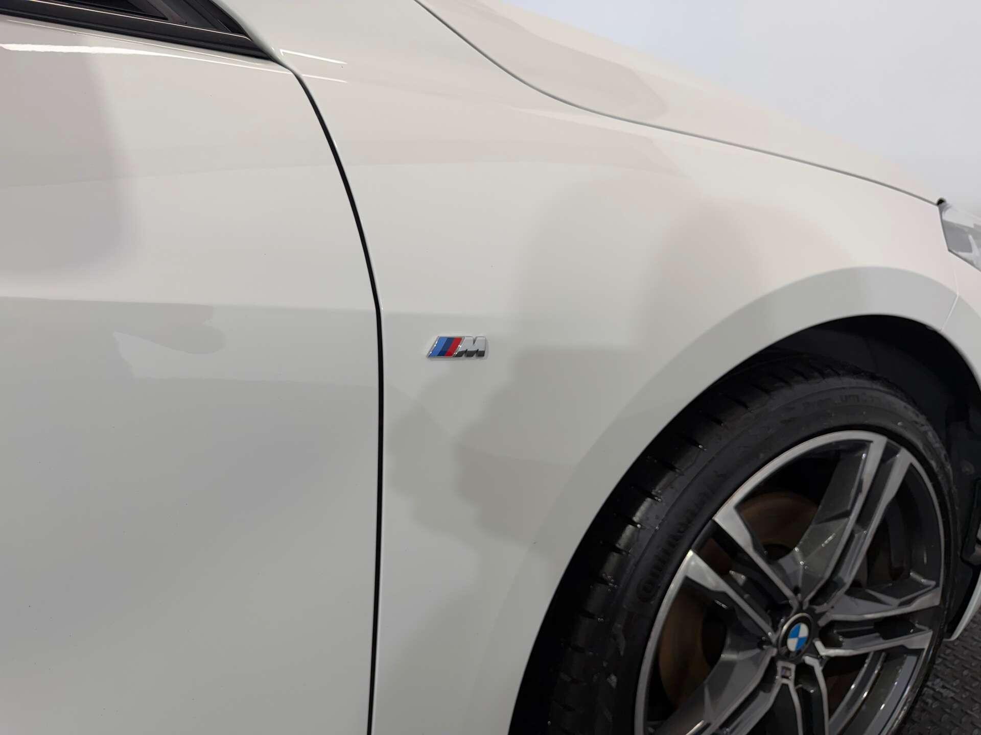 BMW 1 Series view 15