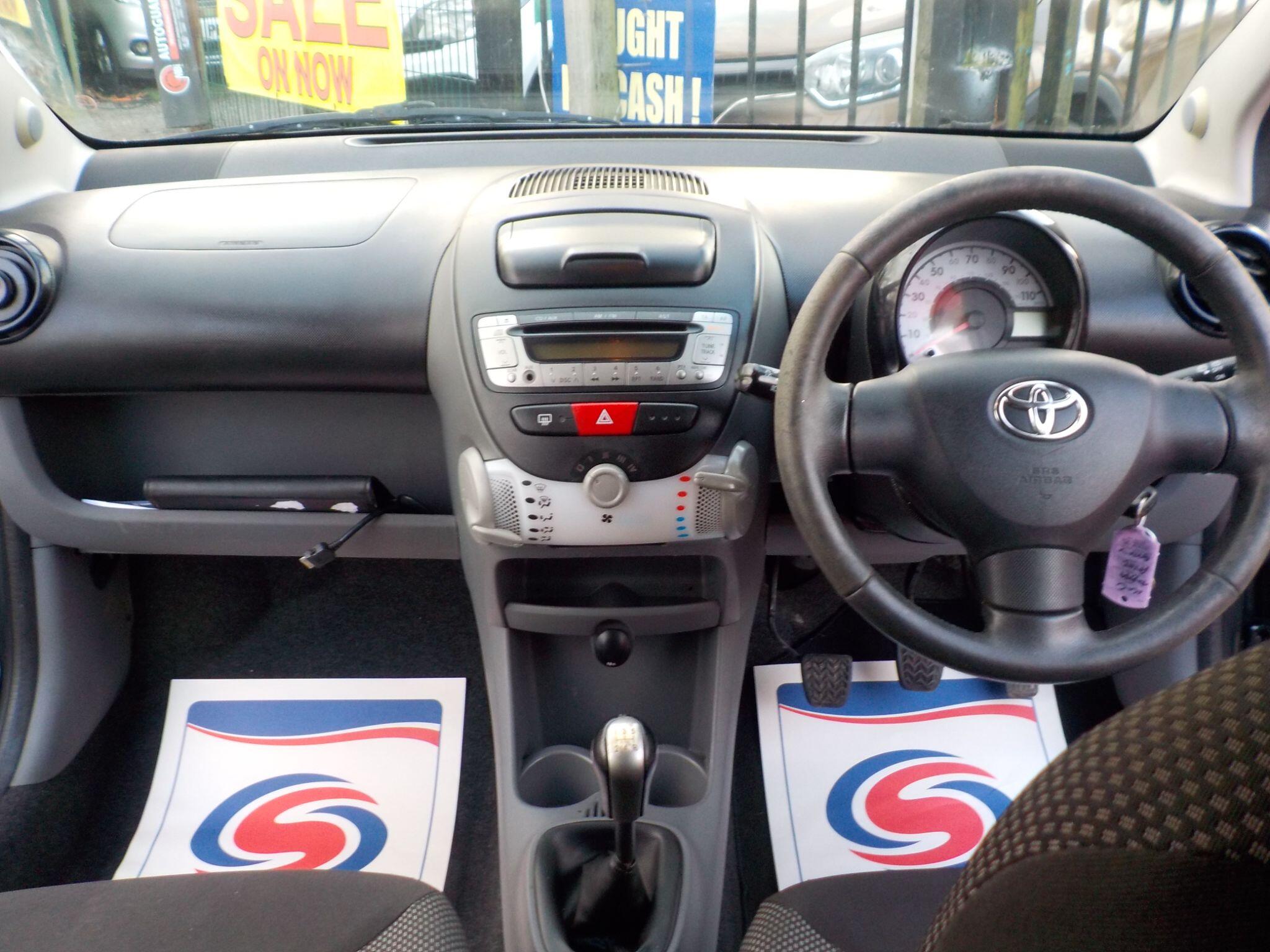 Toyota AYGO 1.0 VVT-i Go Euro 5 3dr