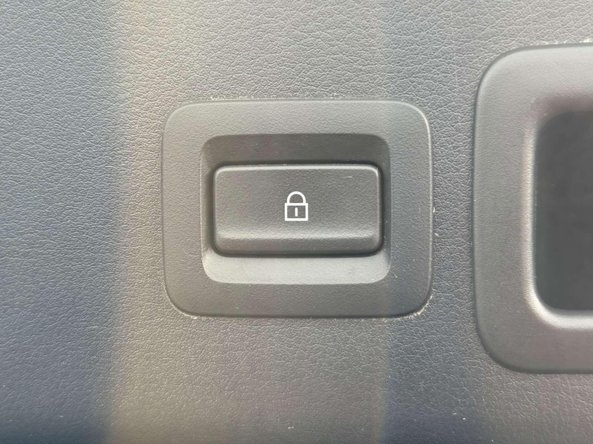 Mazda Skyactiv-G view 34