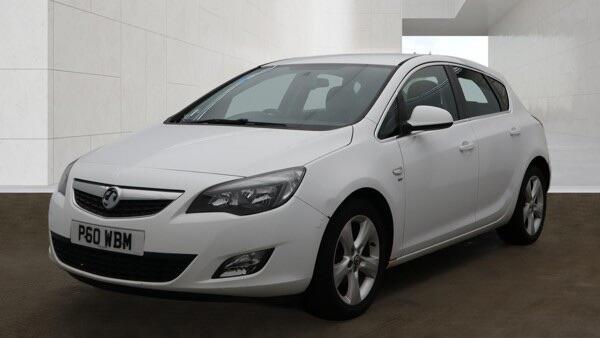 Vauxhall Astra view 4