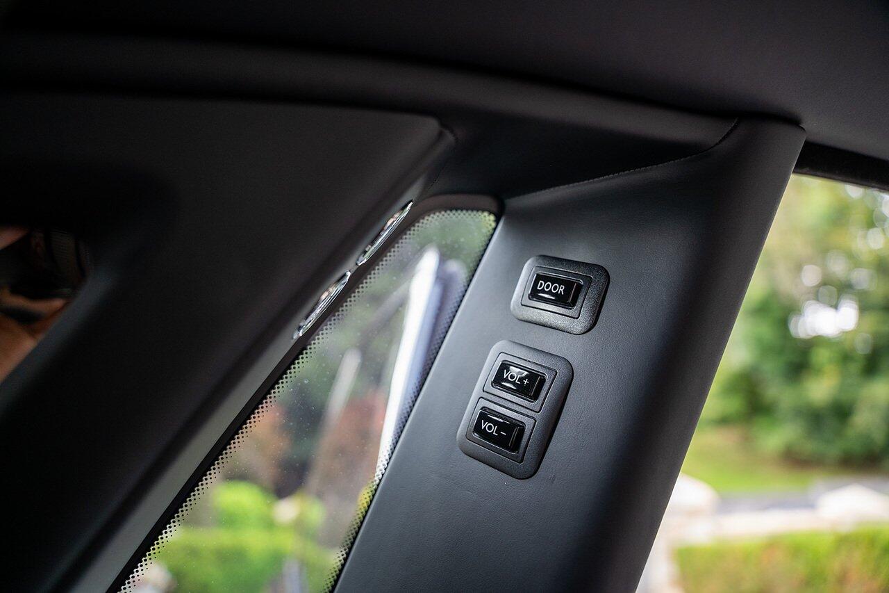 Rolls-Royce Phantom view 58