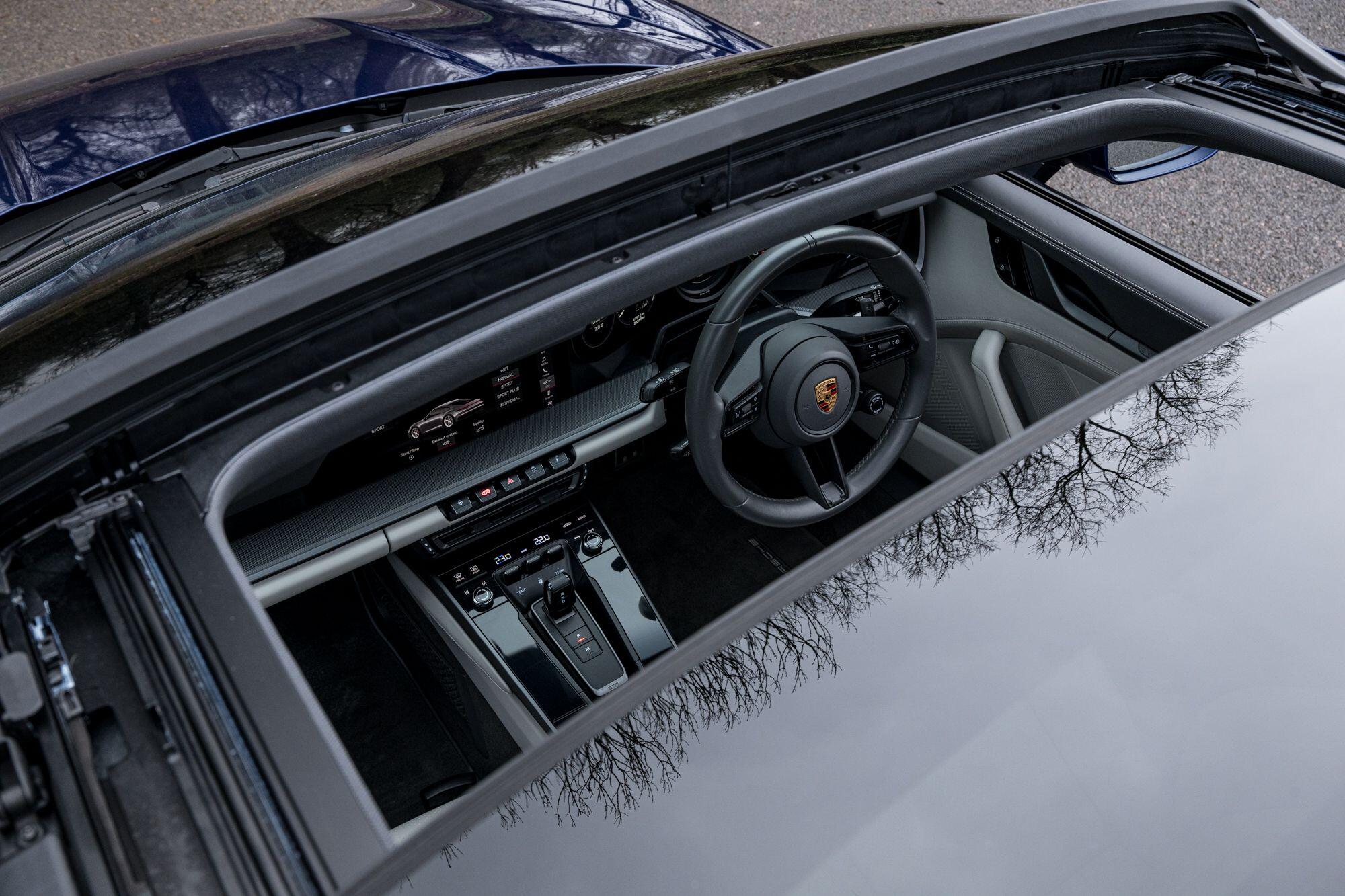 Porsche 911 view 52
