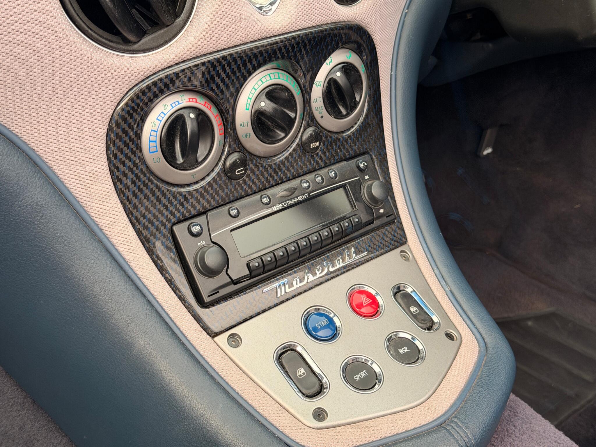 Maserati Spyder view 15