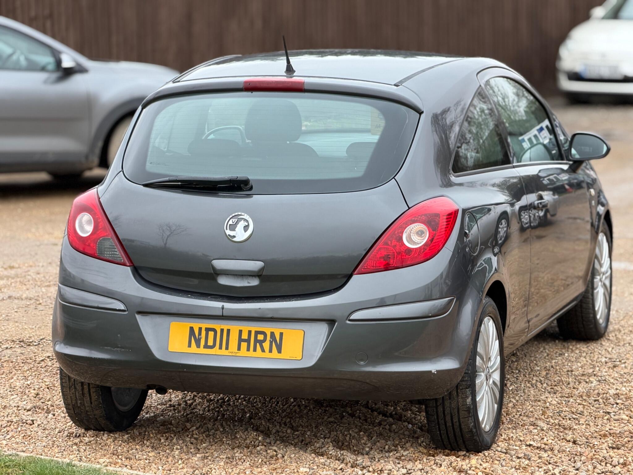 2011 Vauxhall Corsa 1.4 16V Excite Euro 5 3dr (A/C) image 18