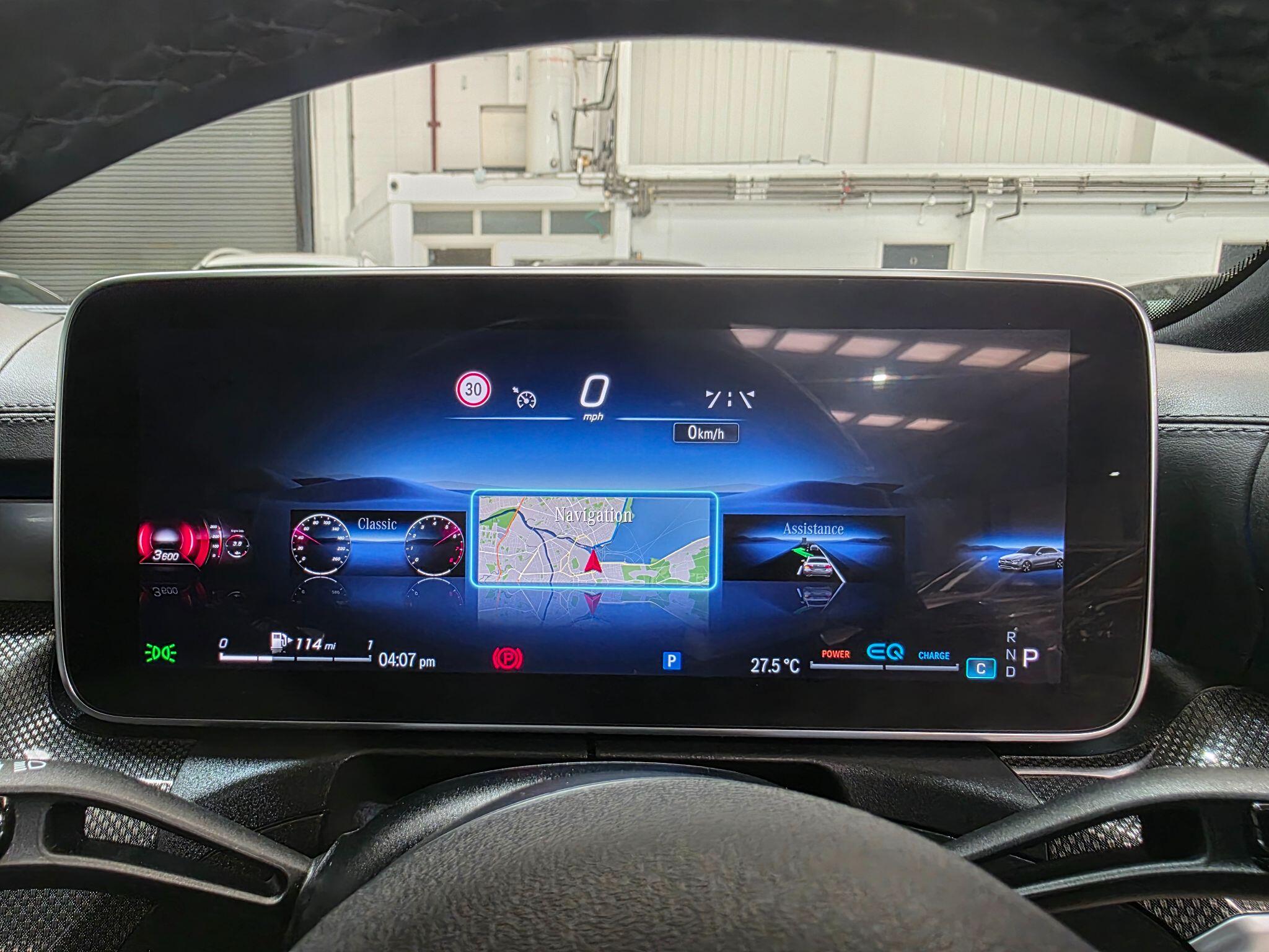 Mercedes-Benz C Class view 12