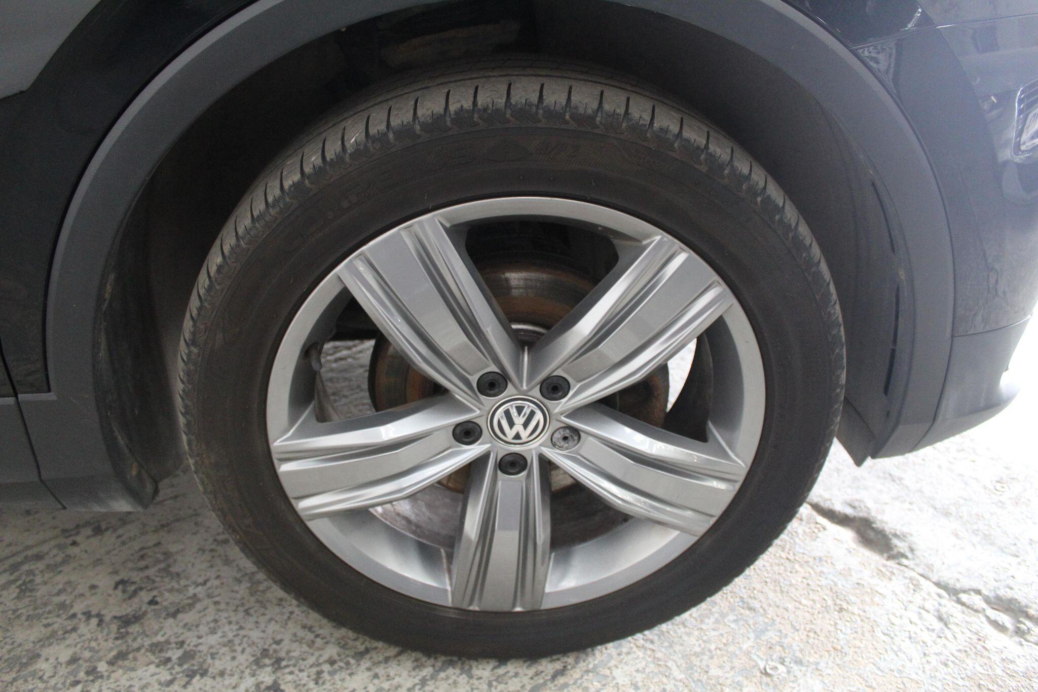 Volkswagen Tiguan view 59