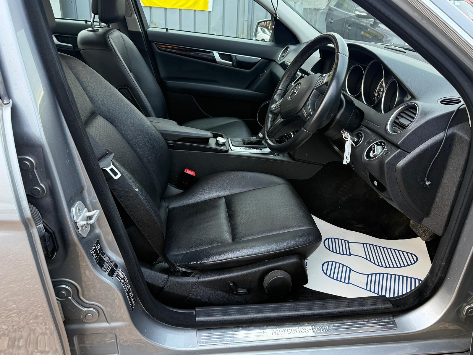 Mercedes-Benz C Class view 35