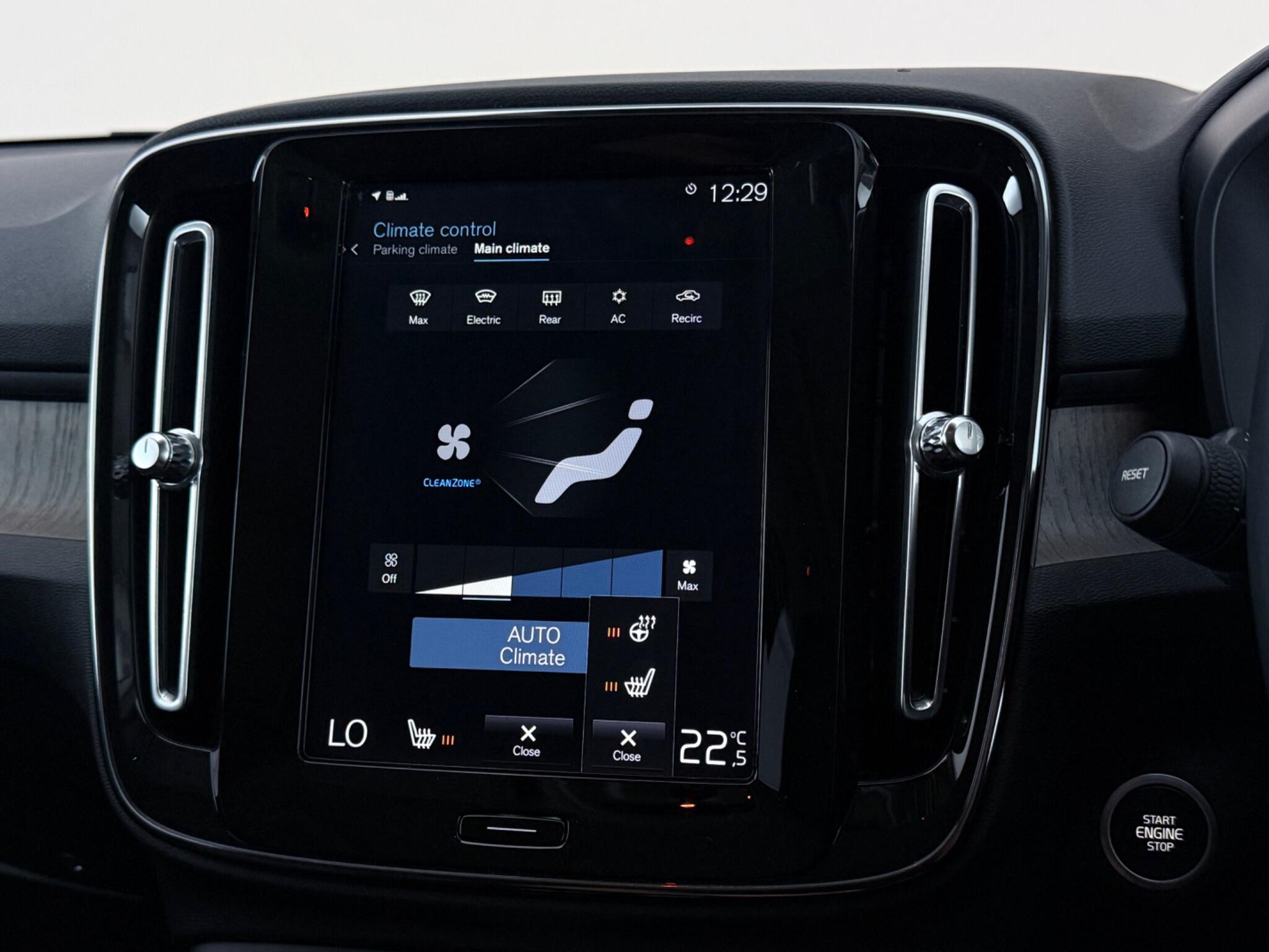 Volvo XC40 view 21