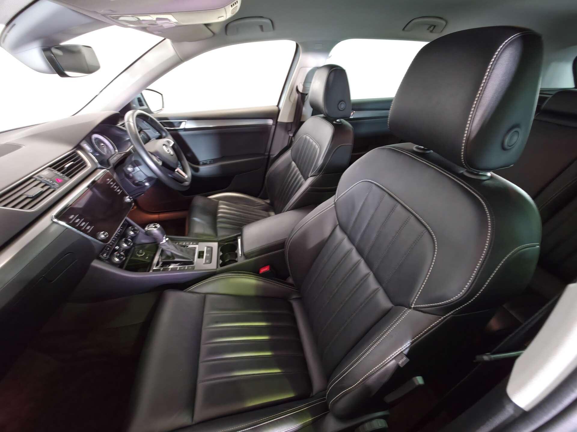 Skoda Superb view 71