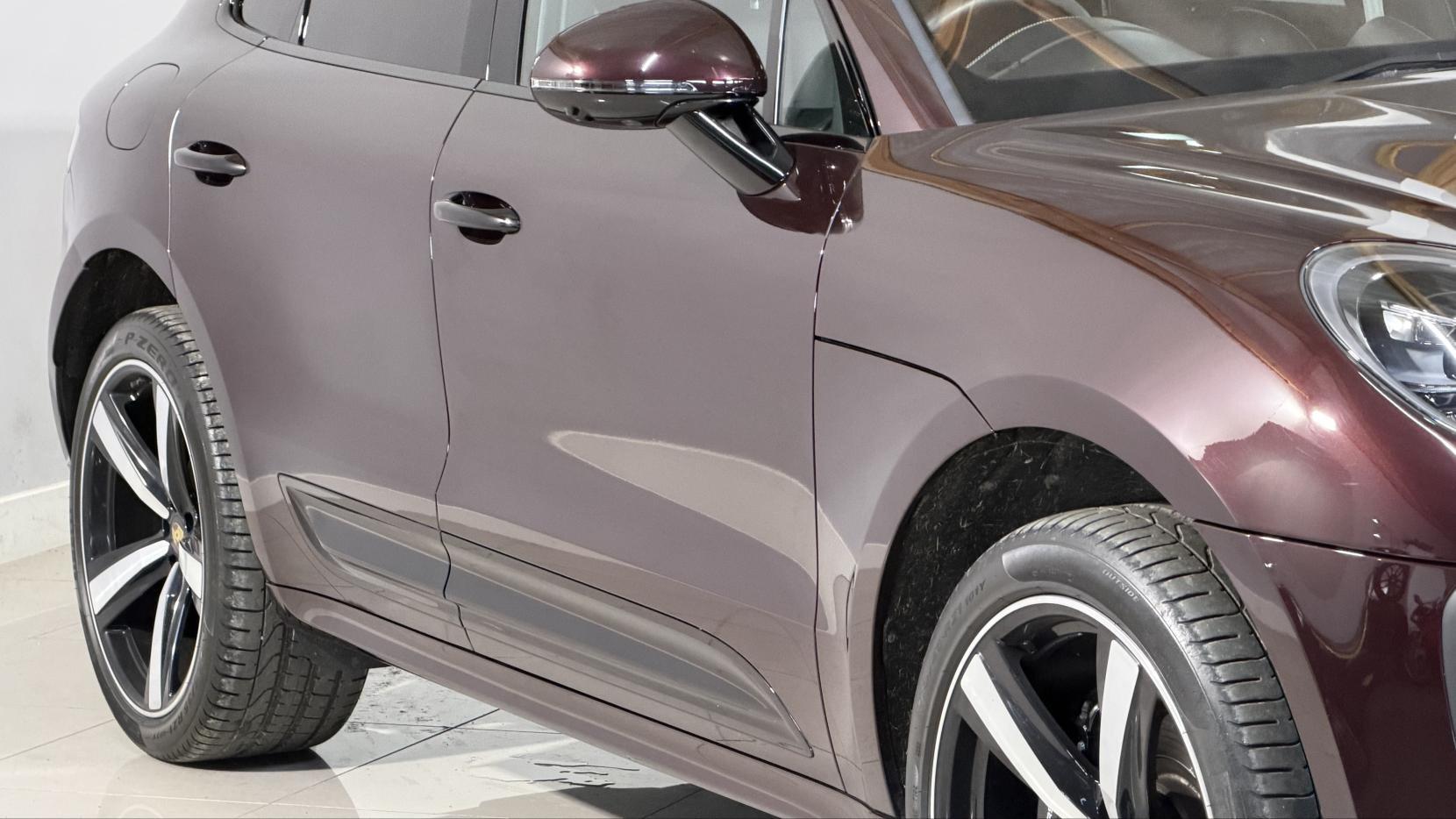 Porsche Macan view 25