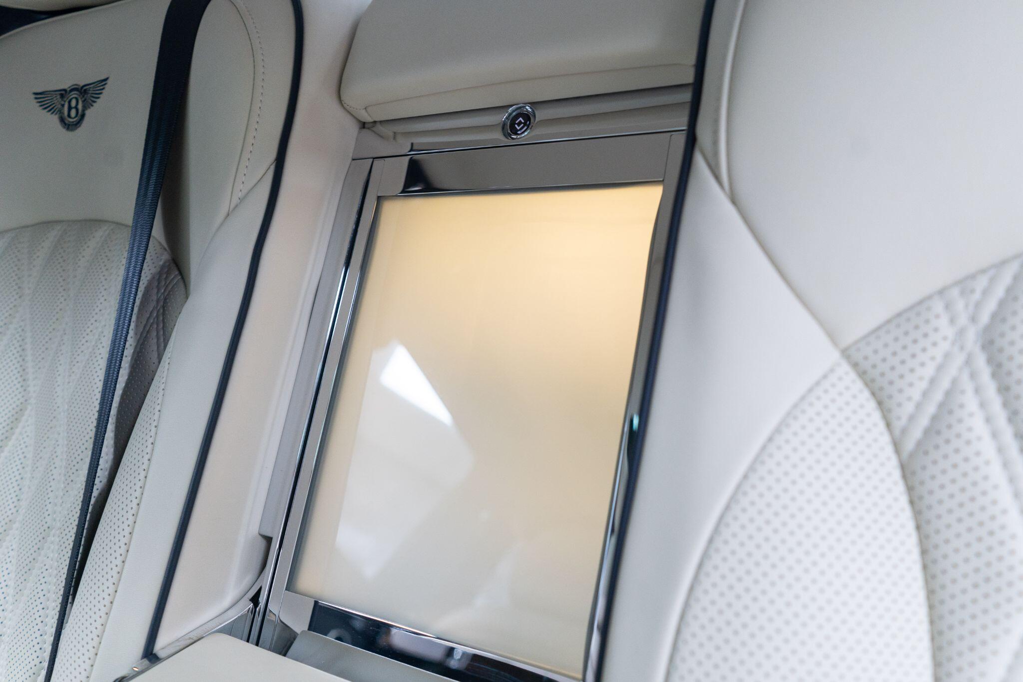Bentley Mulsanne view 18