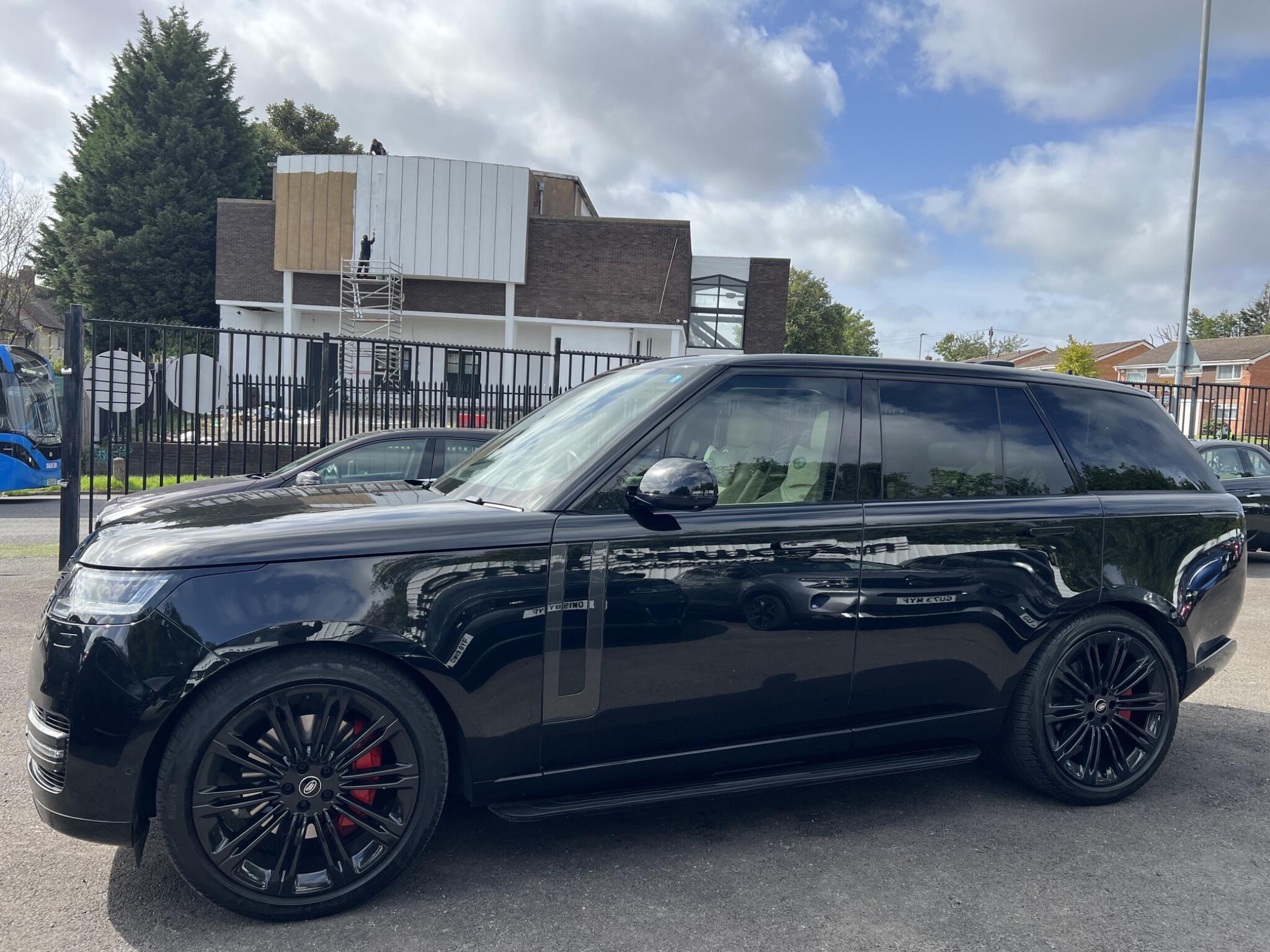 Land Rover Range Rover view 4