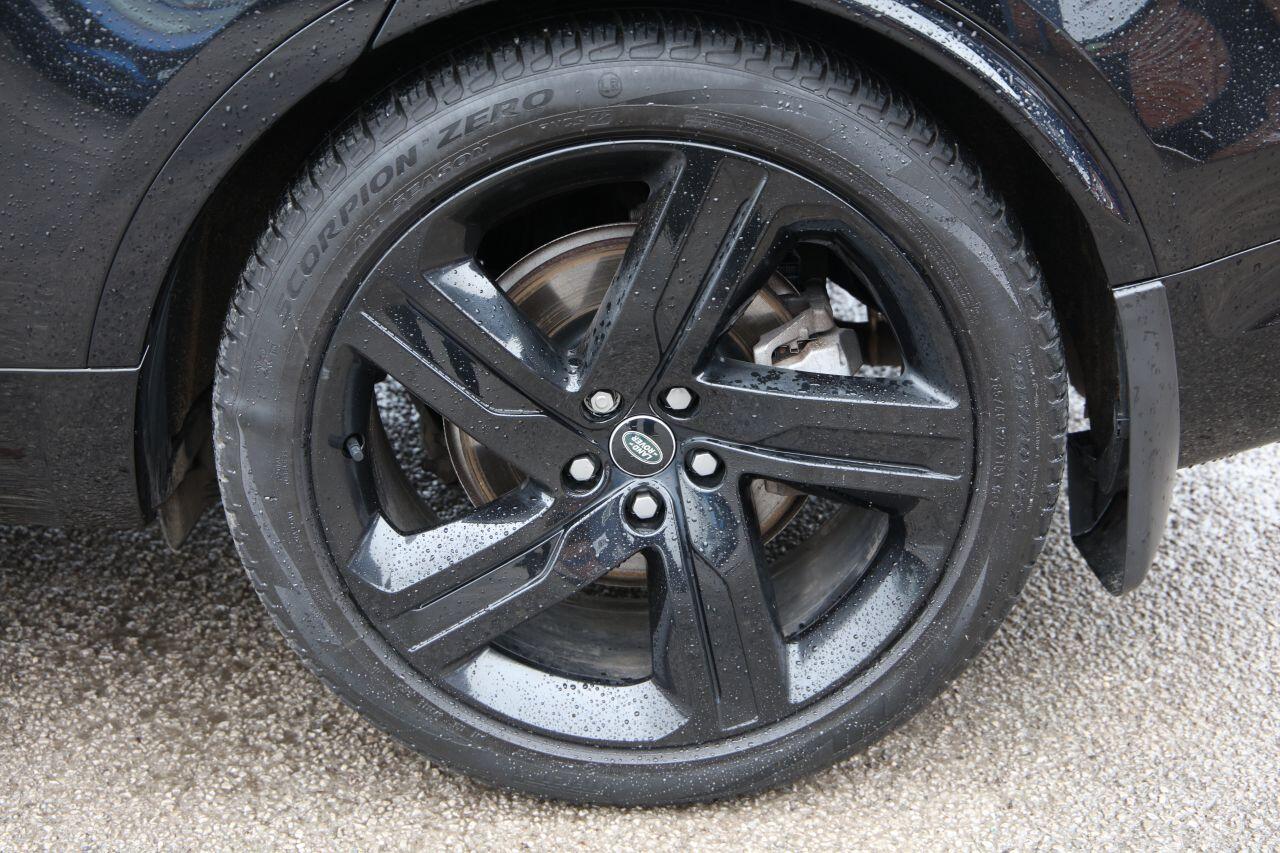 Land Rover Discovery view 25