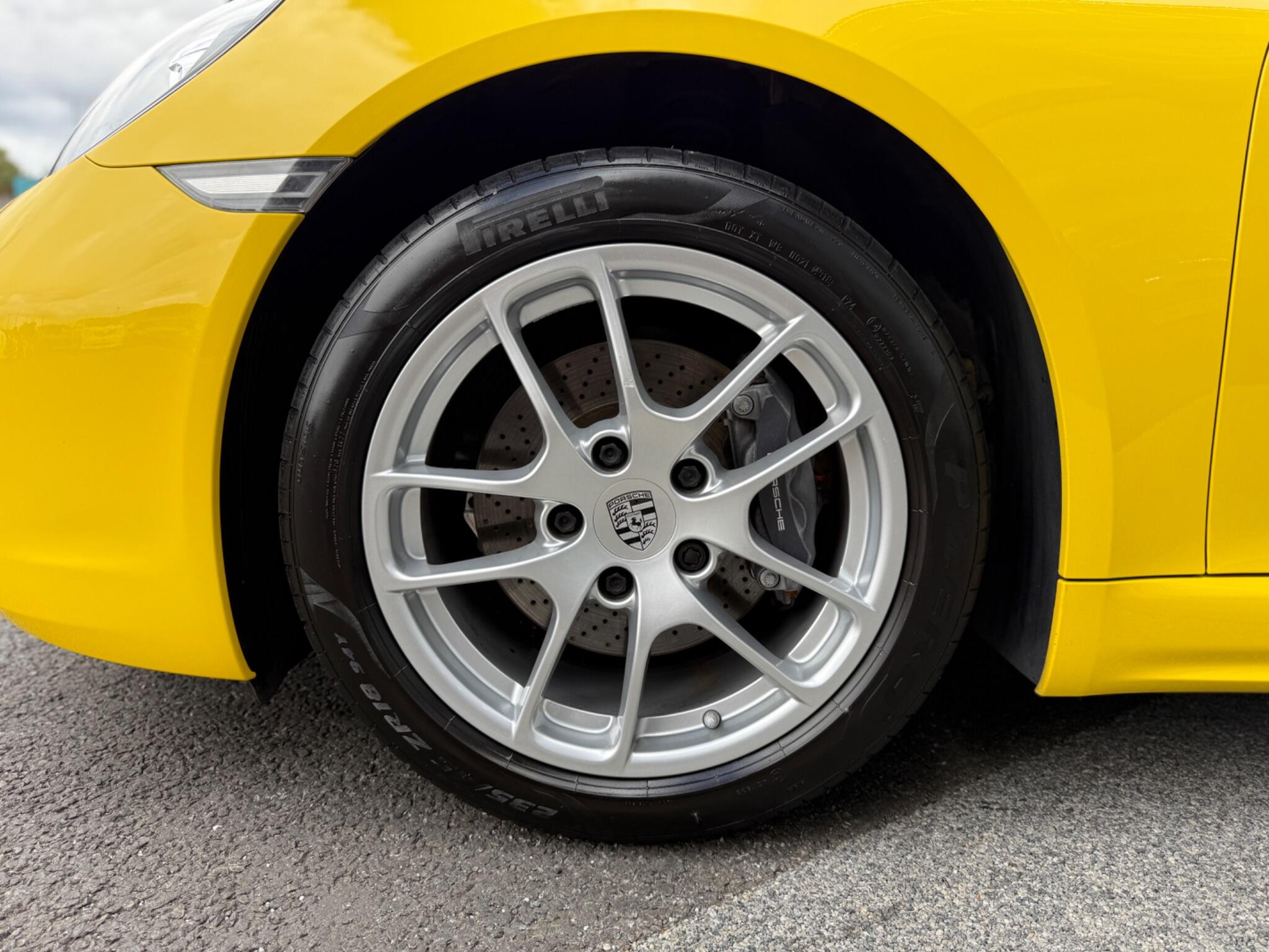 Porsche 718 Cayman view 38