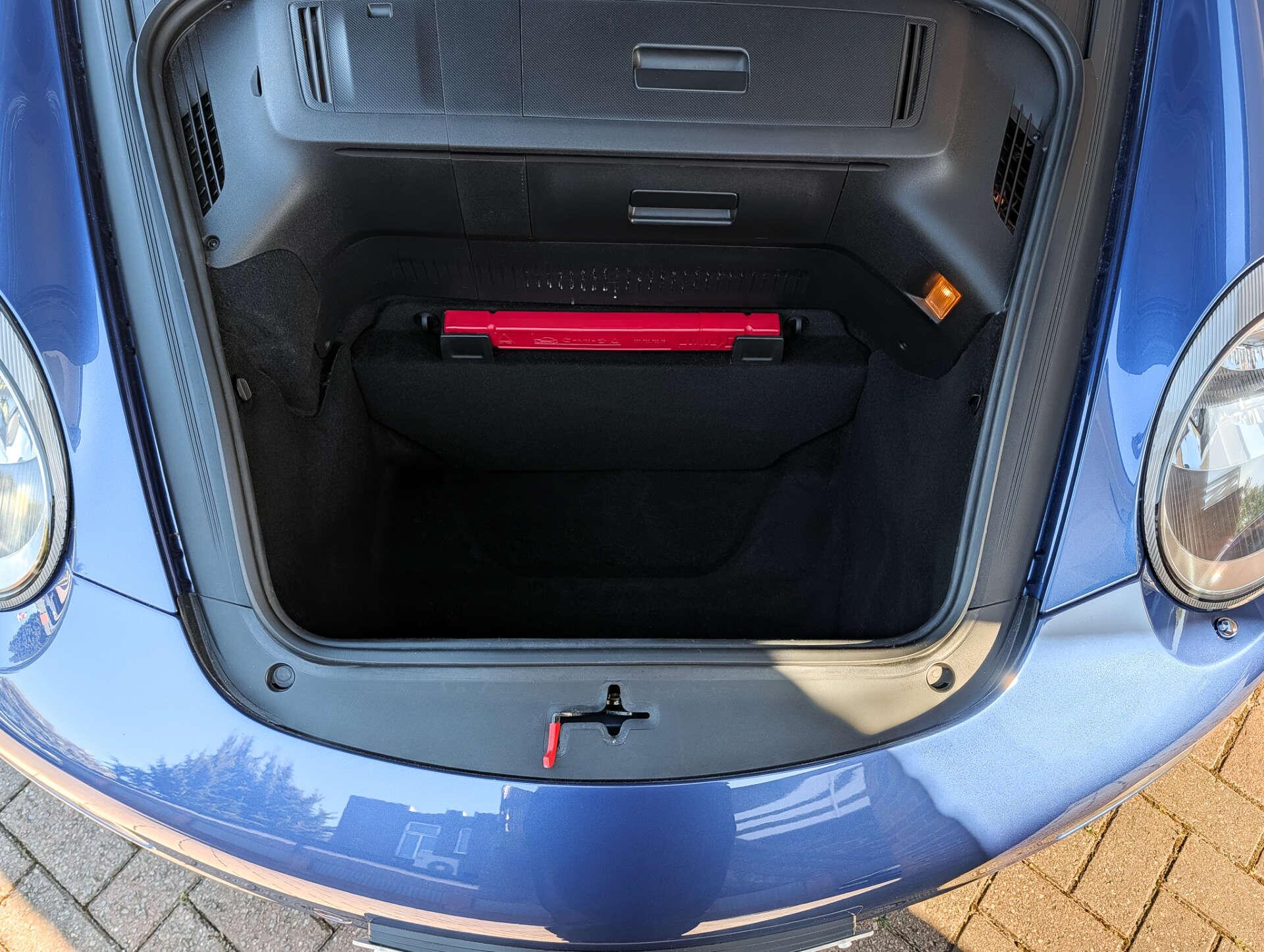 Porsche 911 view 40