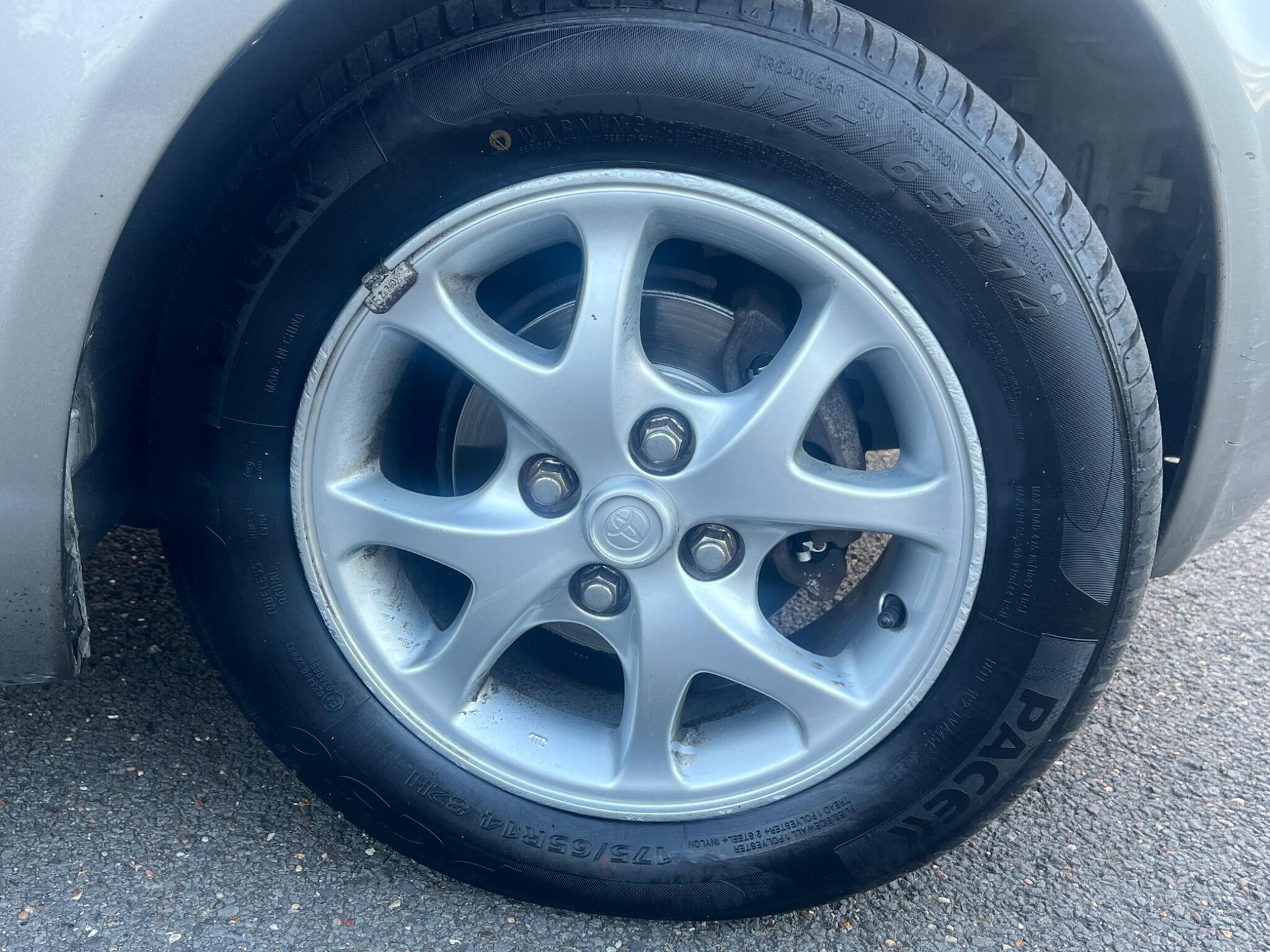 Toyota Yaris view 14