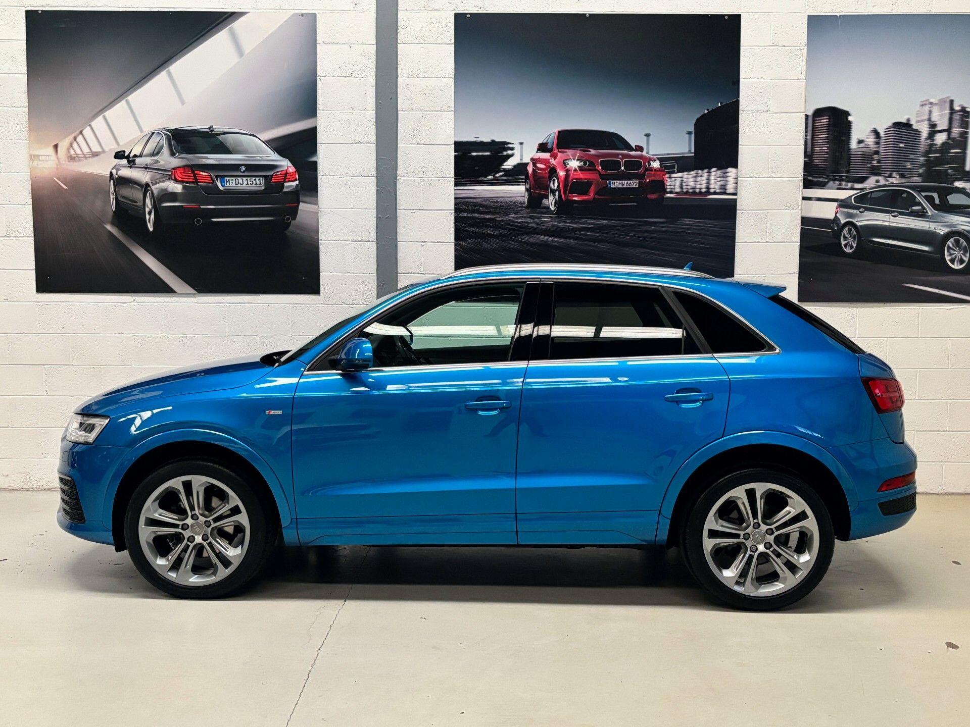 Audi Q3 view 10