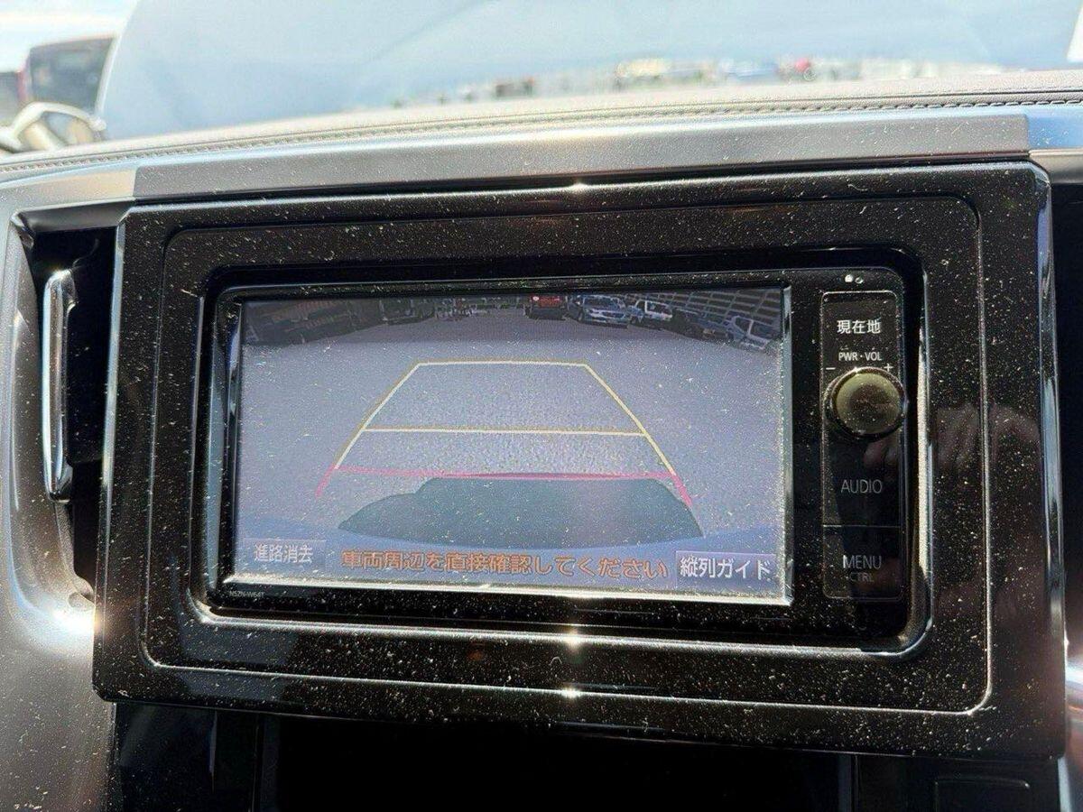 Toyota Vellfire view 13