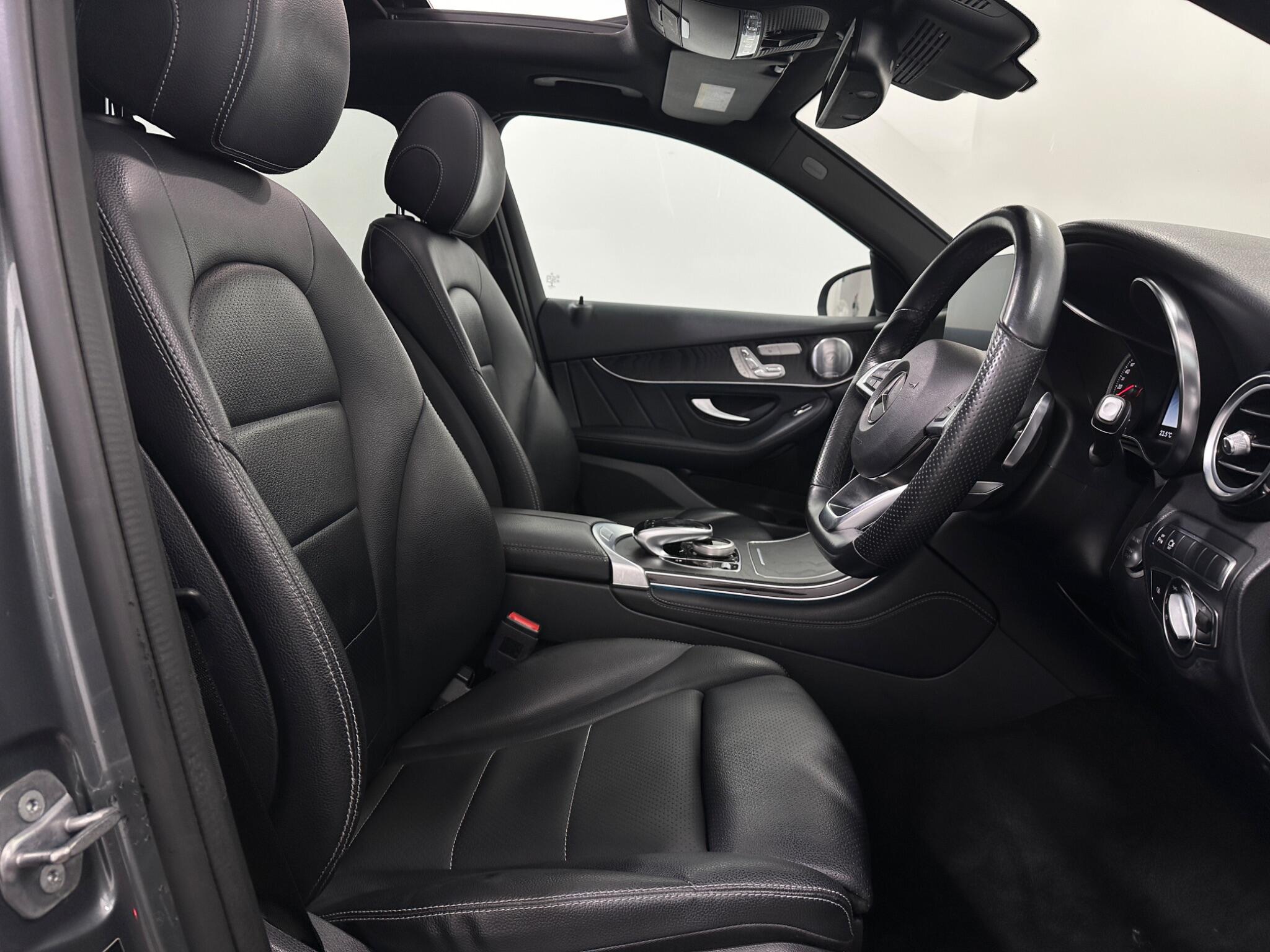 Mercedes-Benz GLC view 32