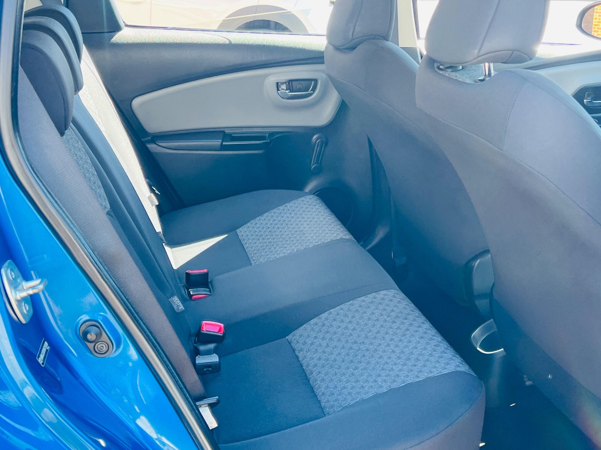 Toyota Yaris view 37