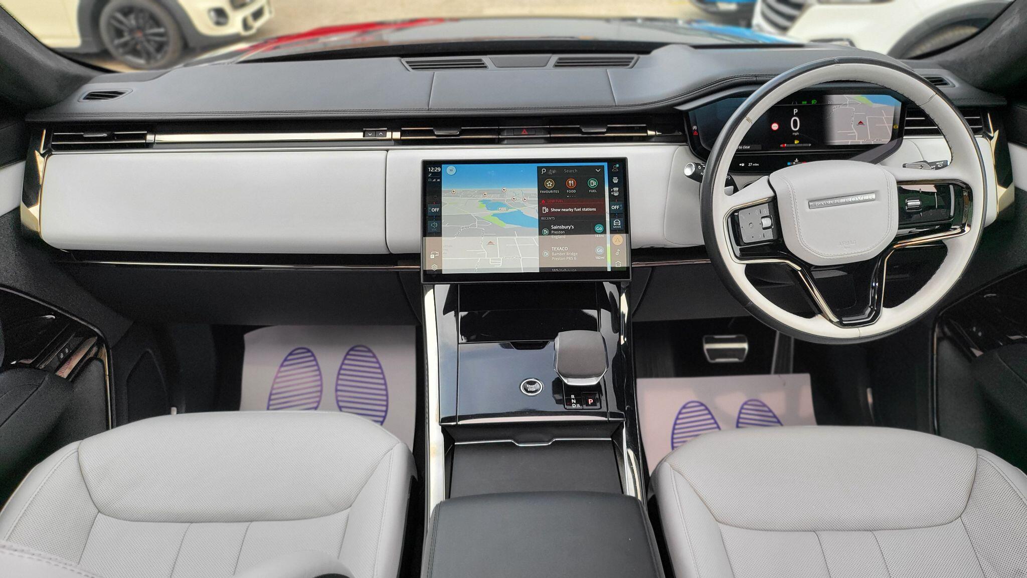 Land Rover Range Rover Sport view 12