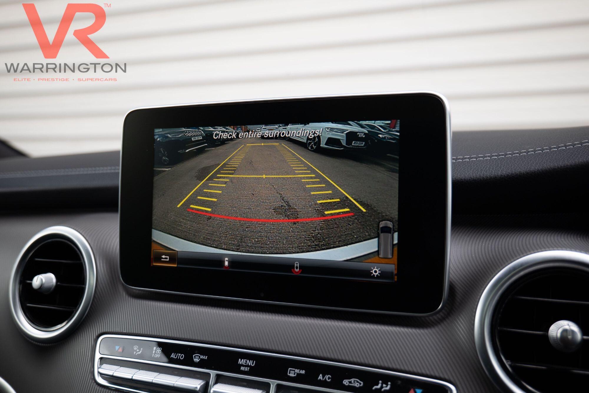 Mercedes-Benz V Class view 34