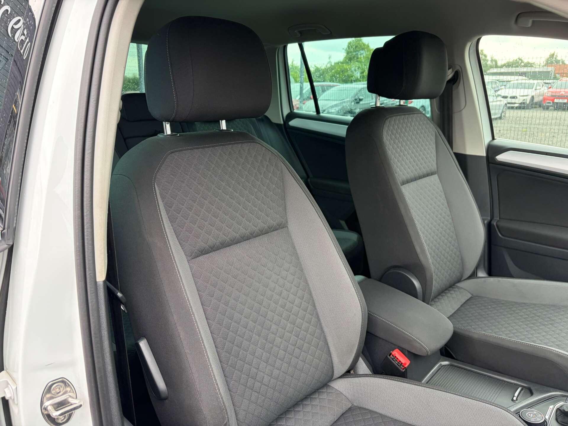 Volkswagen Tiguan view 37