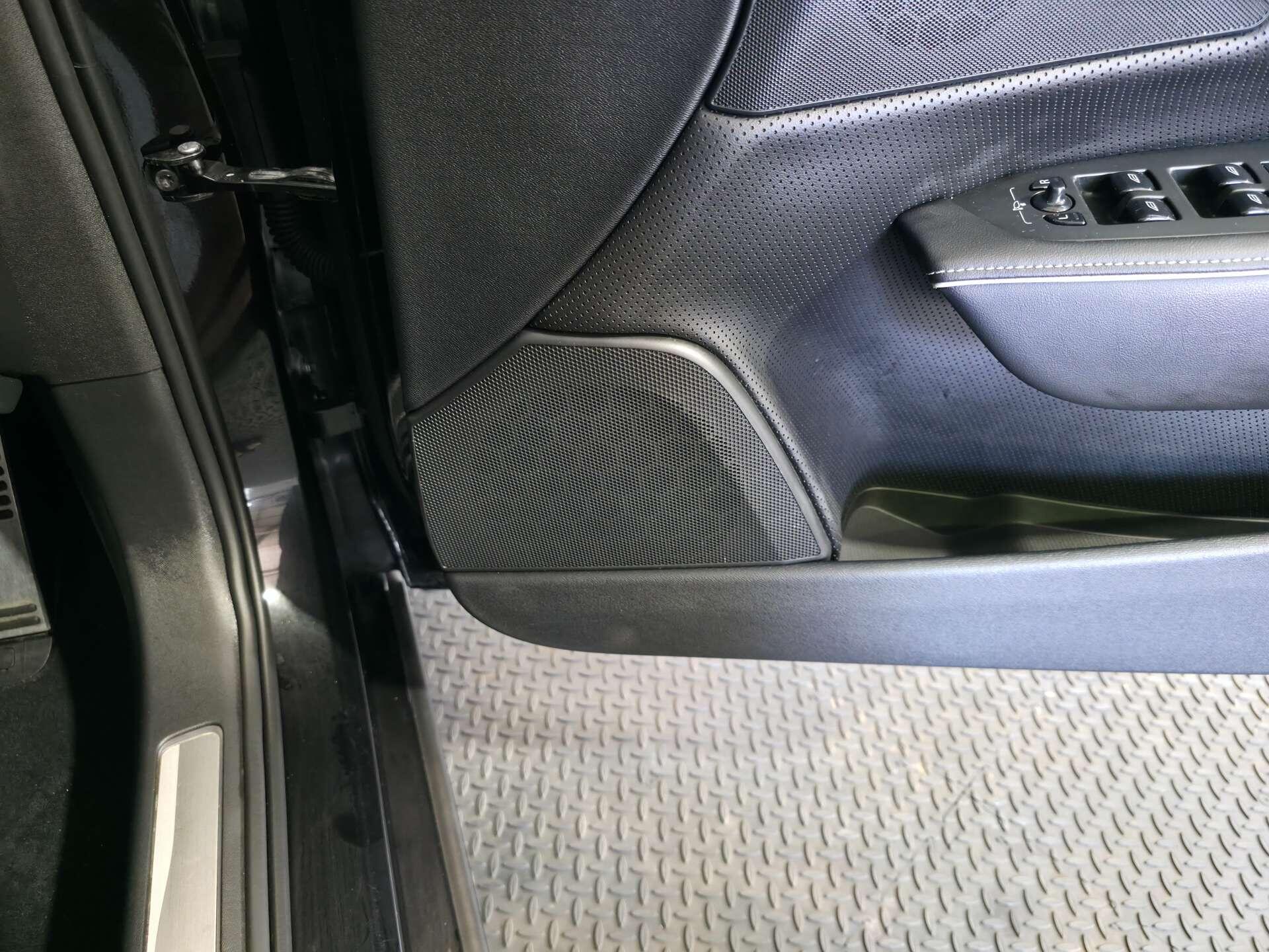 Volvo S90 view 24