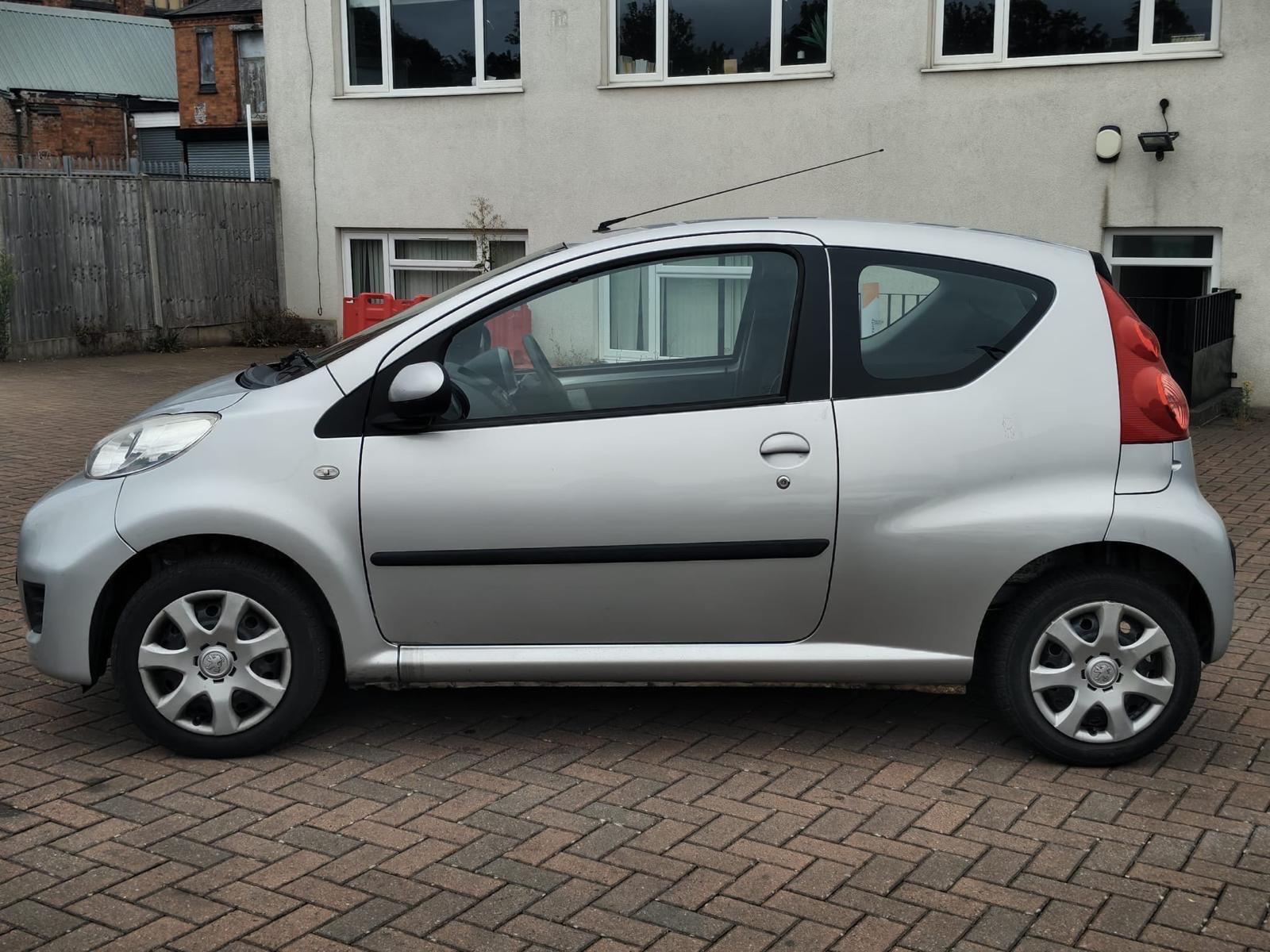 Peugeot 107 view 10