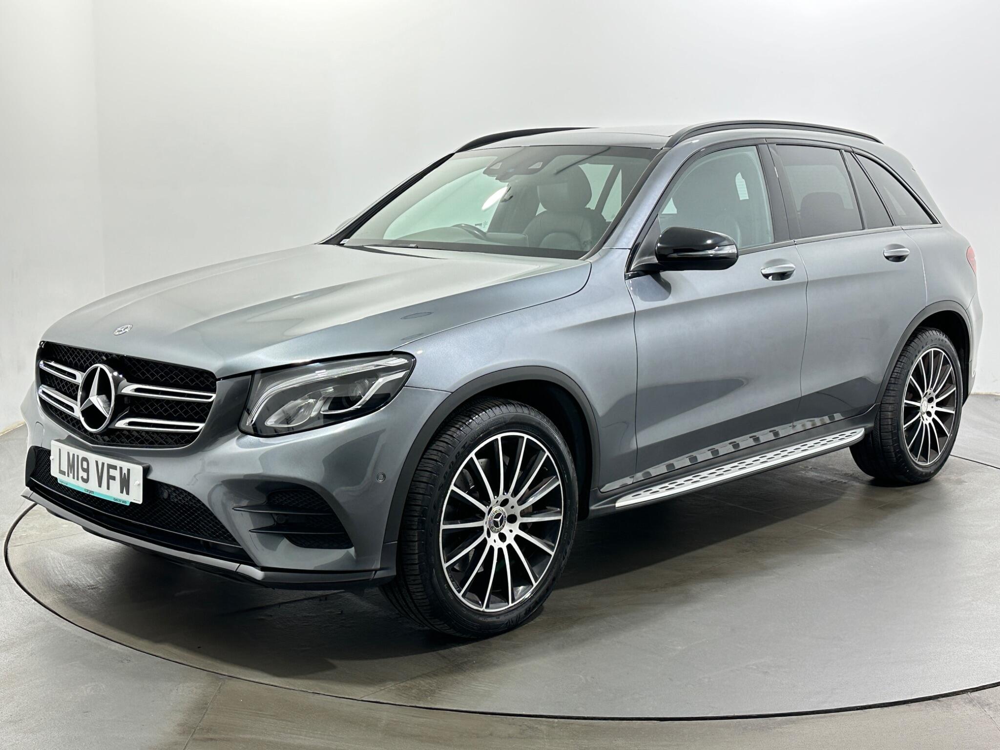 Mercedes-Benz GLC view 4